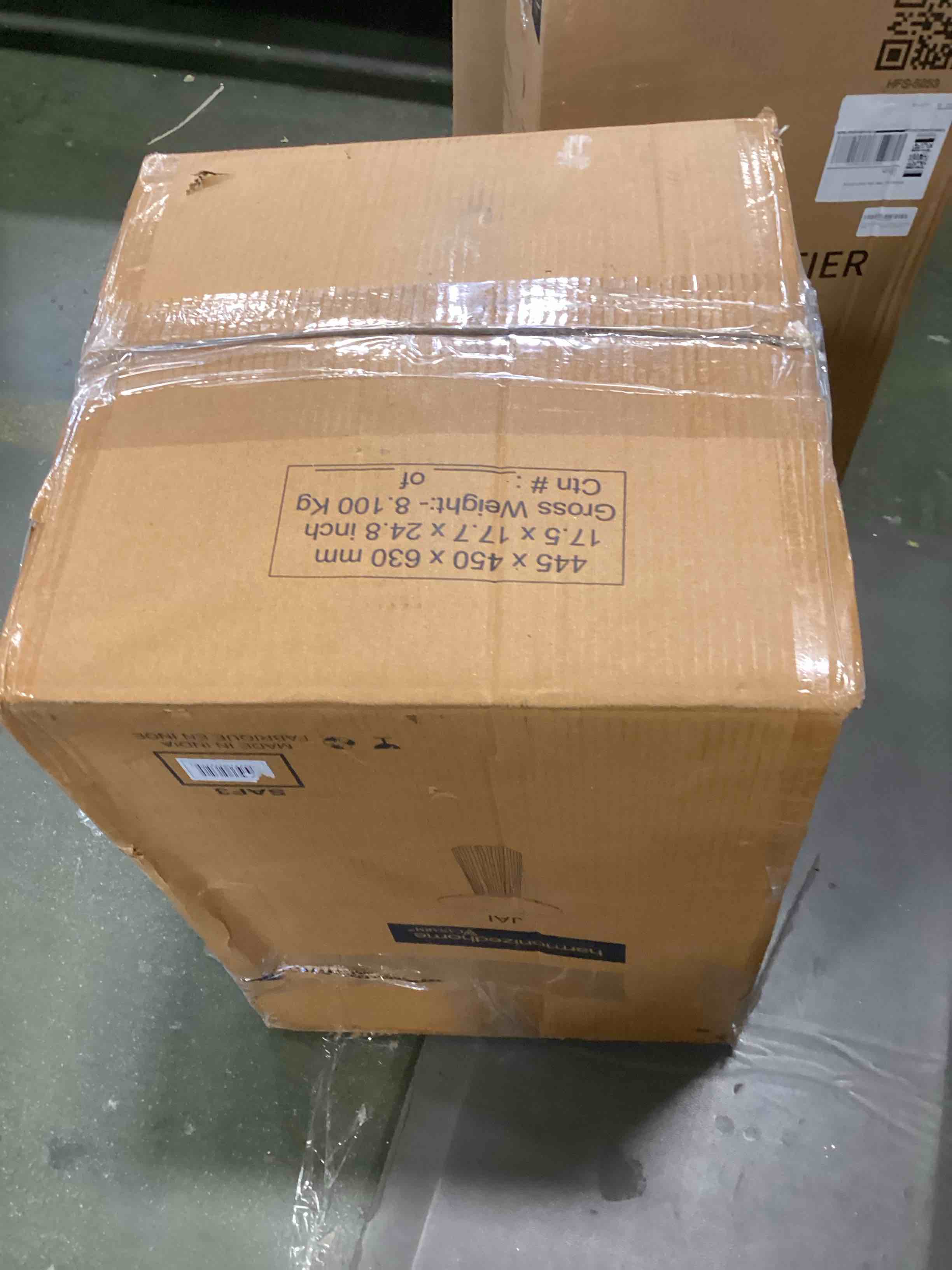 https://s3.amazonaws.com/lotting-images-prod/bidfta/PNK2245379_1742828472143.jpeg