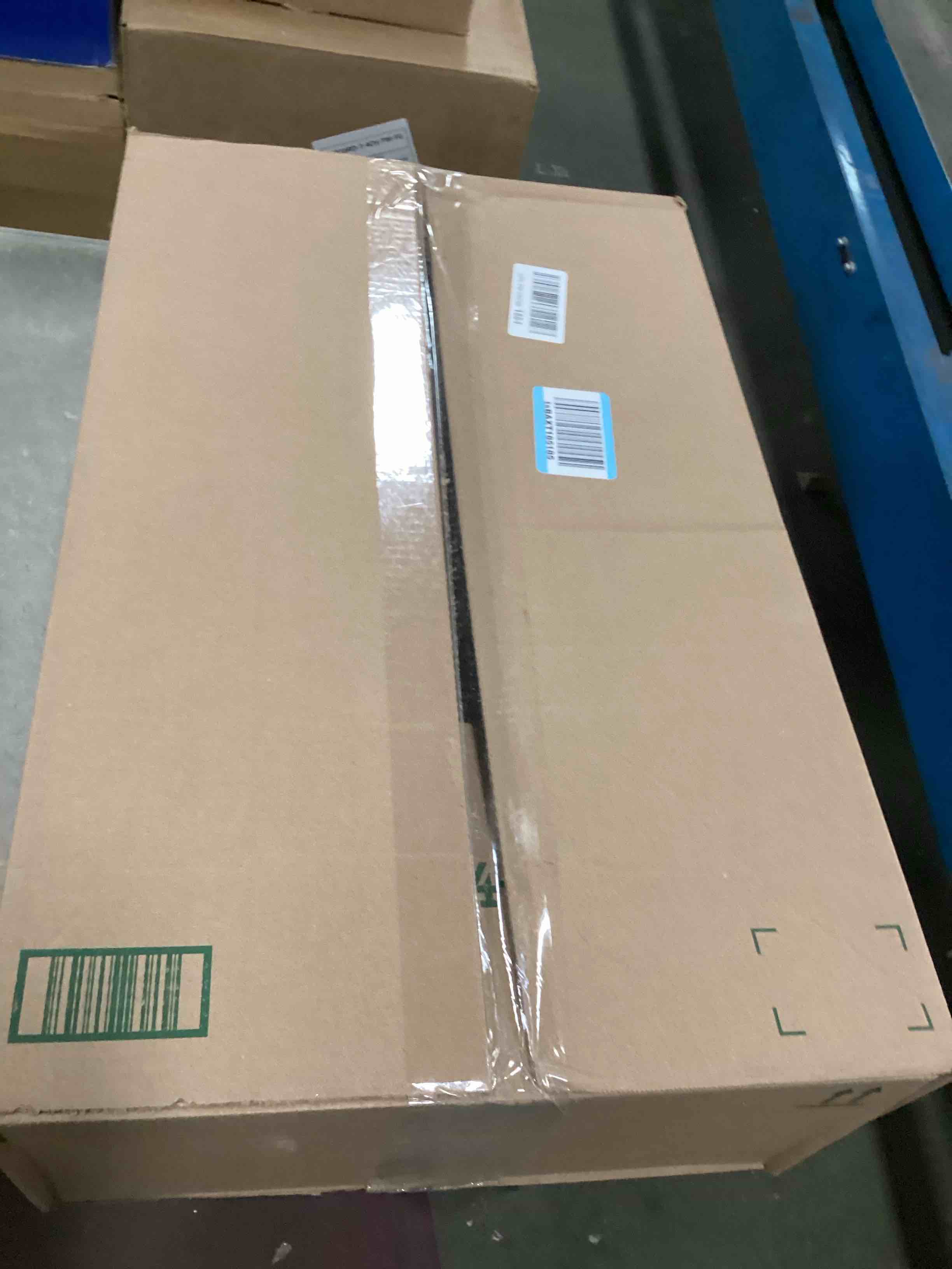 https://s3.amazonaws.com/lotting-images-prod/bidfta/PNK2245573_1742910500882.jpeg