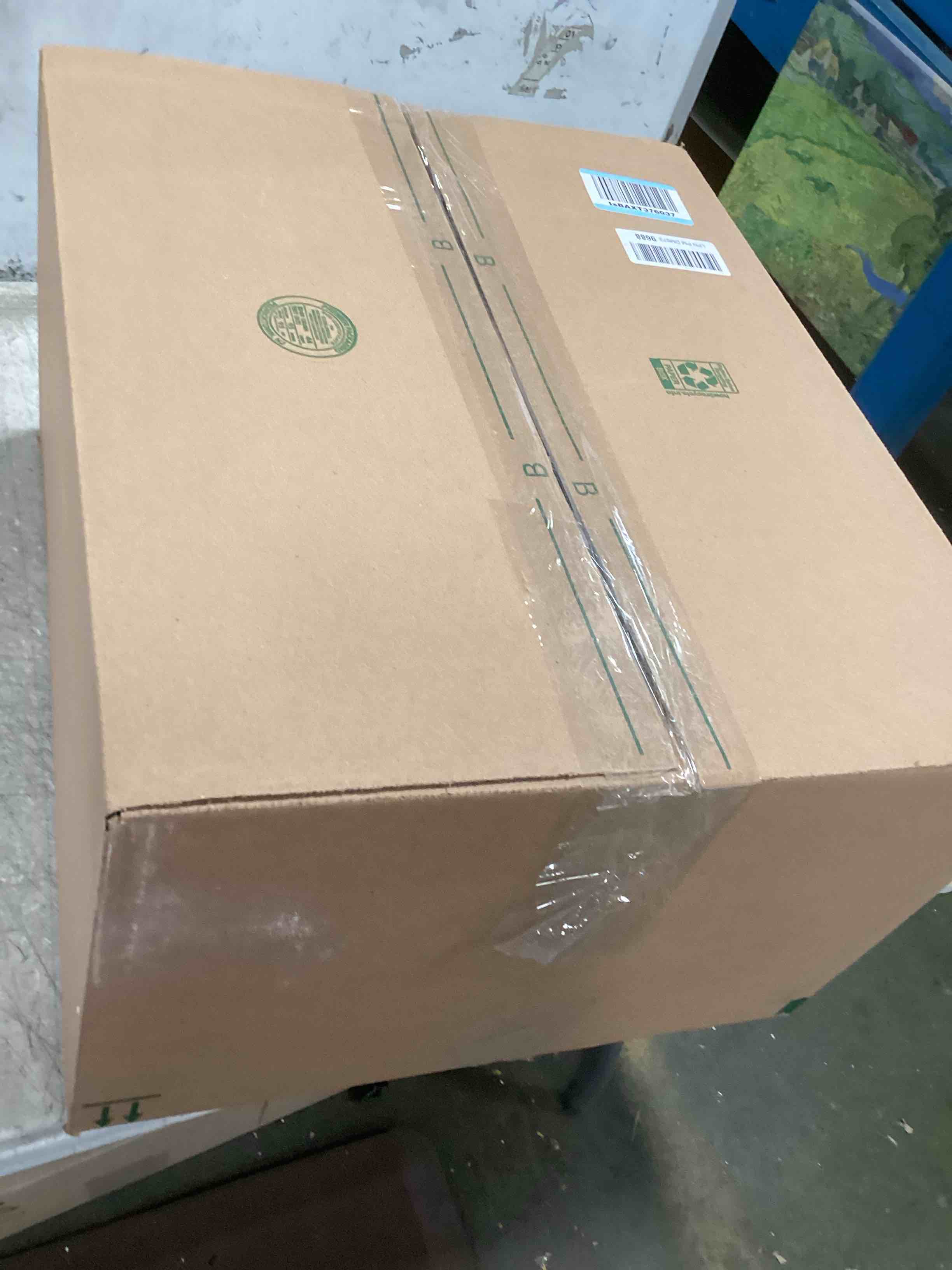 https://s3.amazonaws.com/lotting-images-prod/bidfta/PNK2245855_1743002448200.jpeg