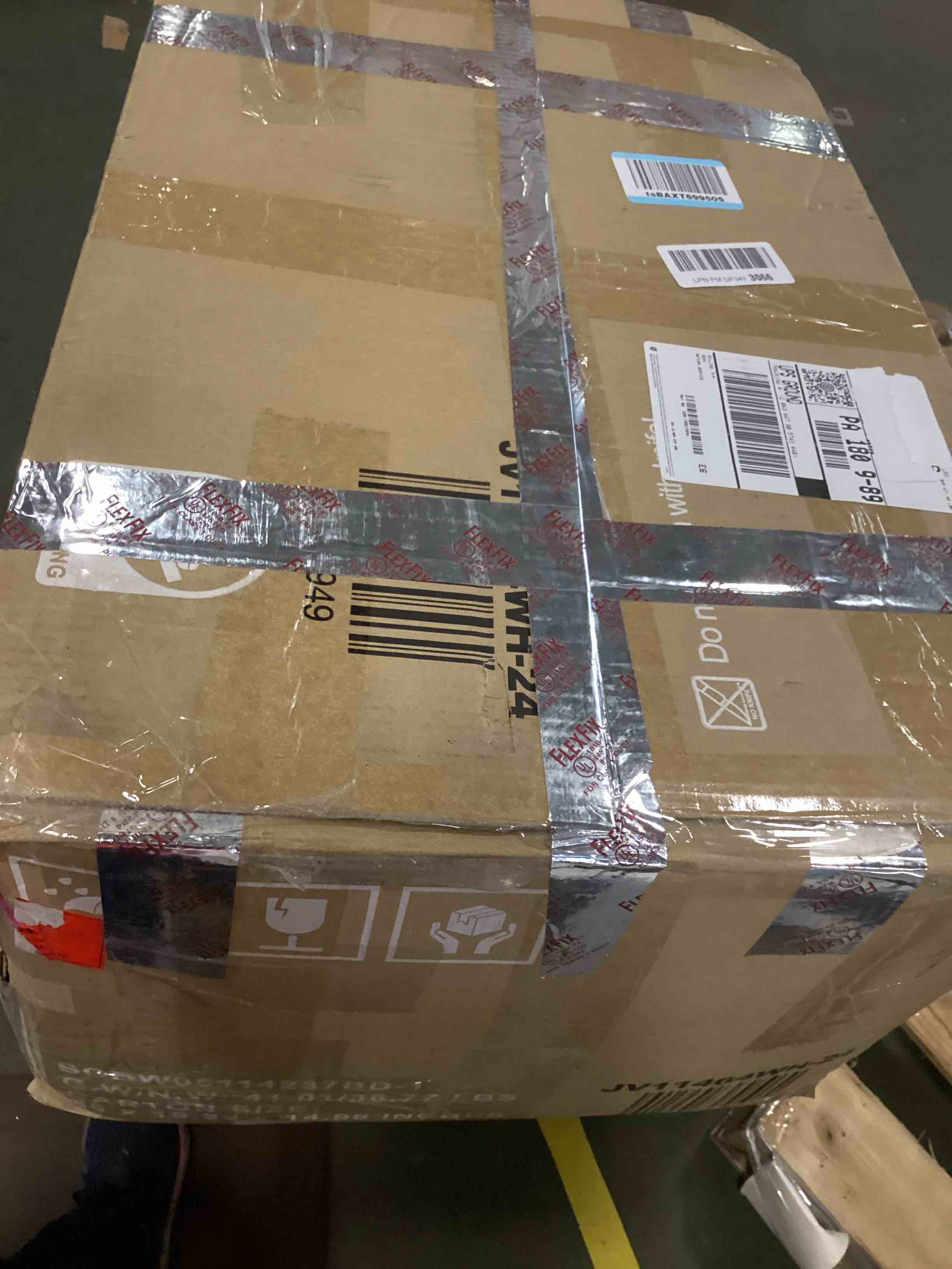 https://s3.amazonaws.com/lotting-images-prod/bidfta/PNK2245907_1743009398109.jpeg