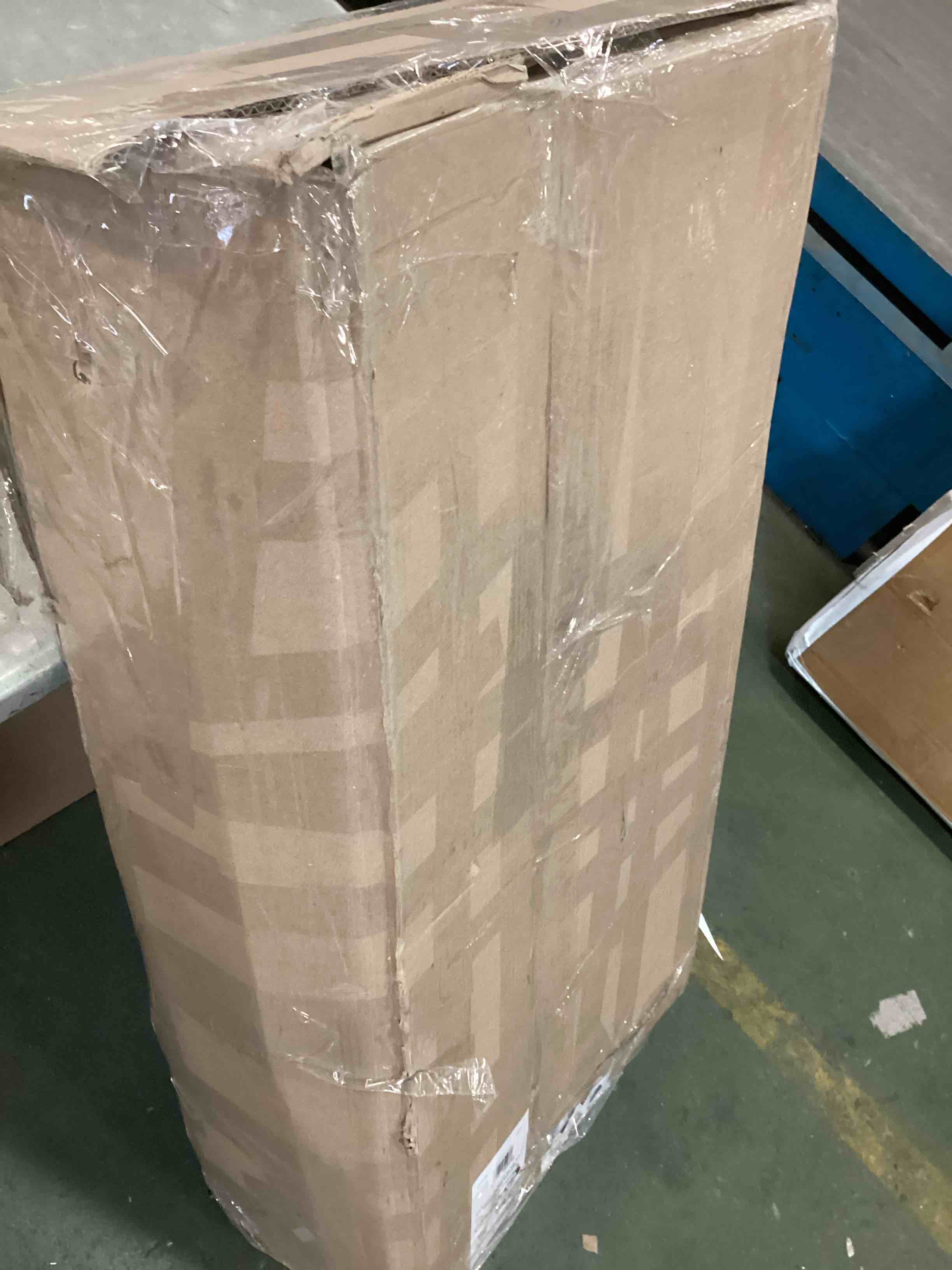 https://s3.amazonaws.com/lotting-images-prod/bidfta/PNK2246725_1743511412471.jpeg