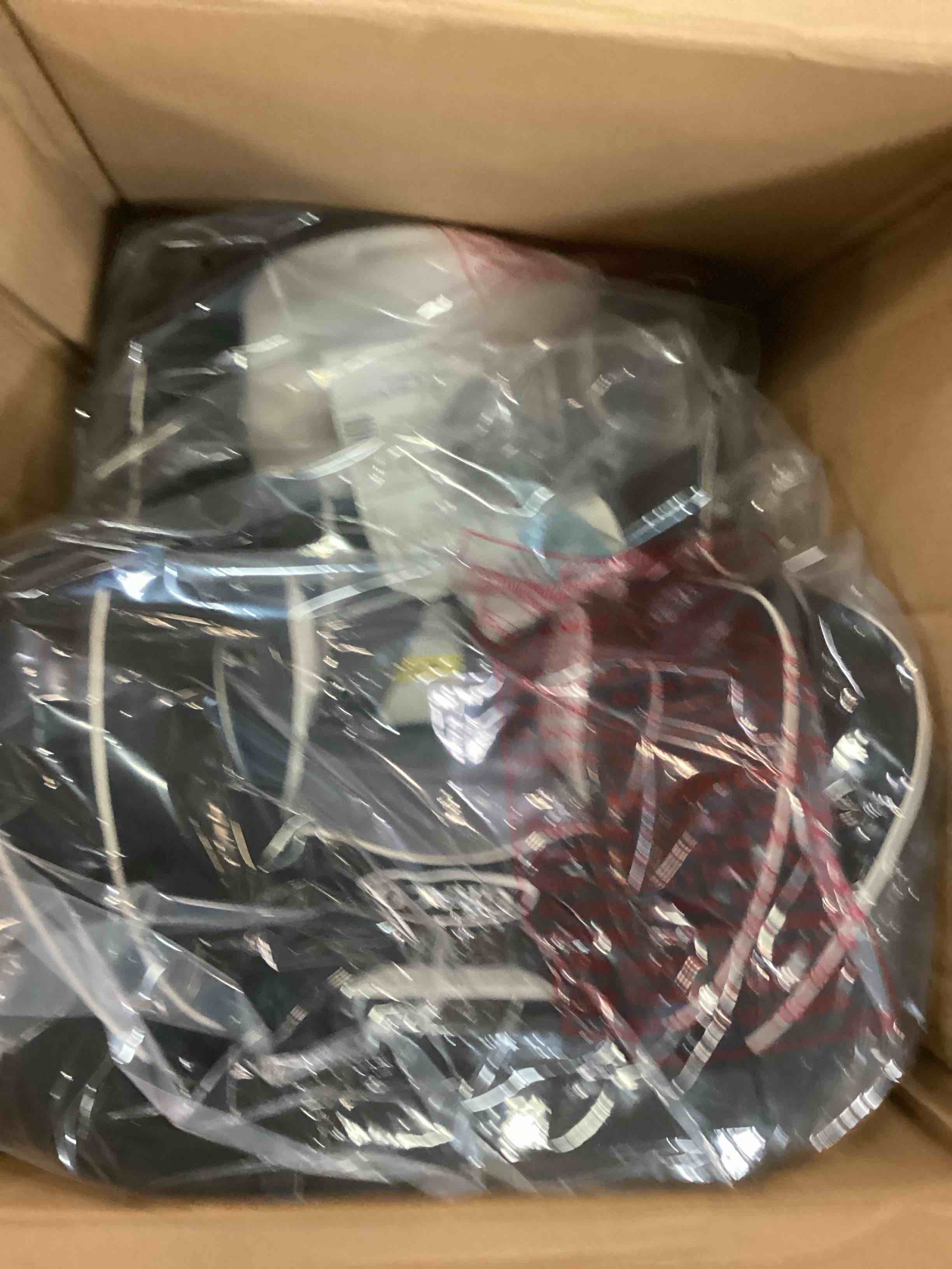https://s3.amazonaws.com/lotting-images-prod/bidfta/PNK2246802_1743518726413.jpeg