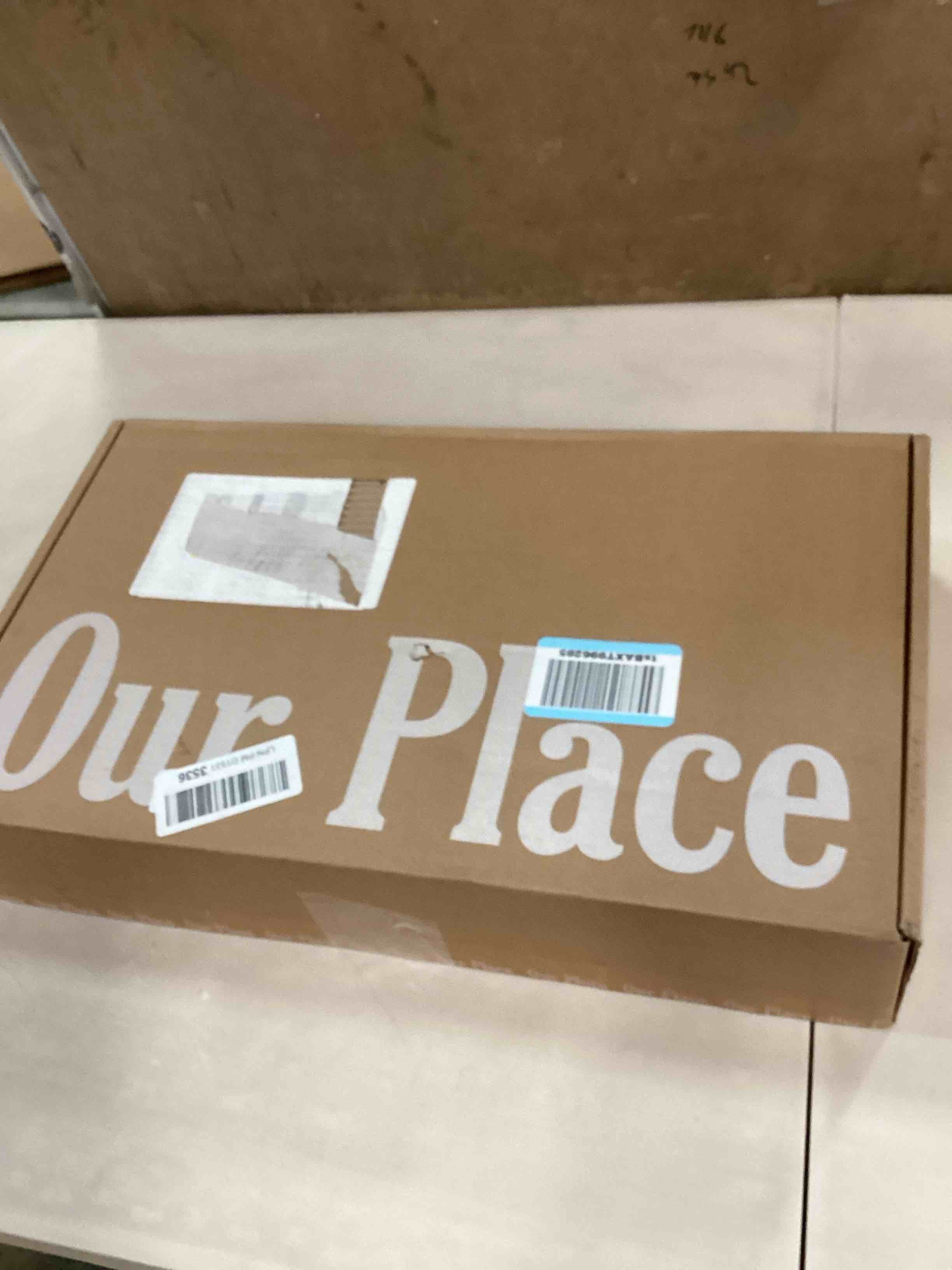 https://s3.amazonaws.com/lotting-images-prod/bidfta/PNK2247093_1743608826700.jpeg