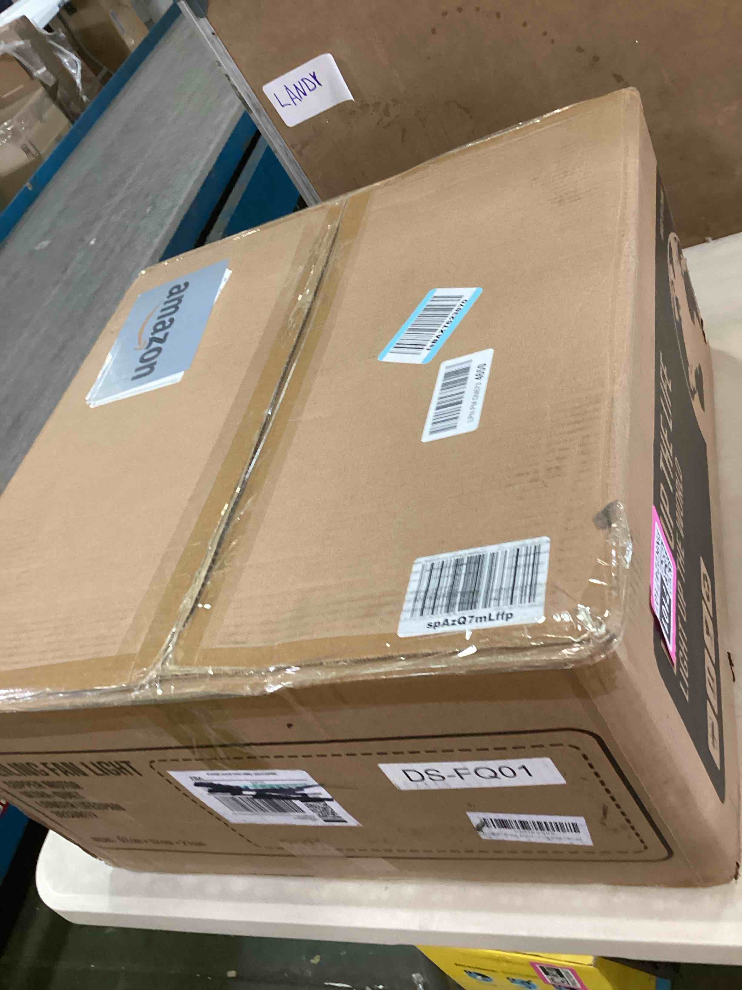 https://s3.amazonaws.com/lotting-images-prod/bidfta/PNK2247101_1743609385457.jpeg