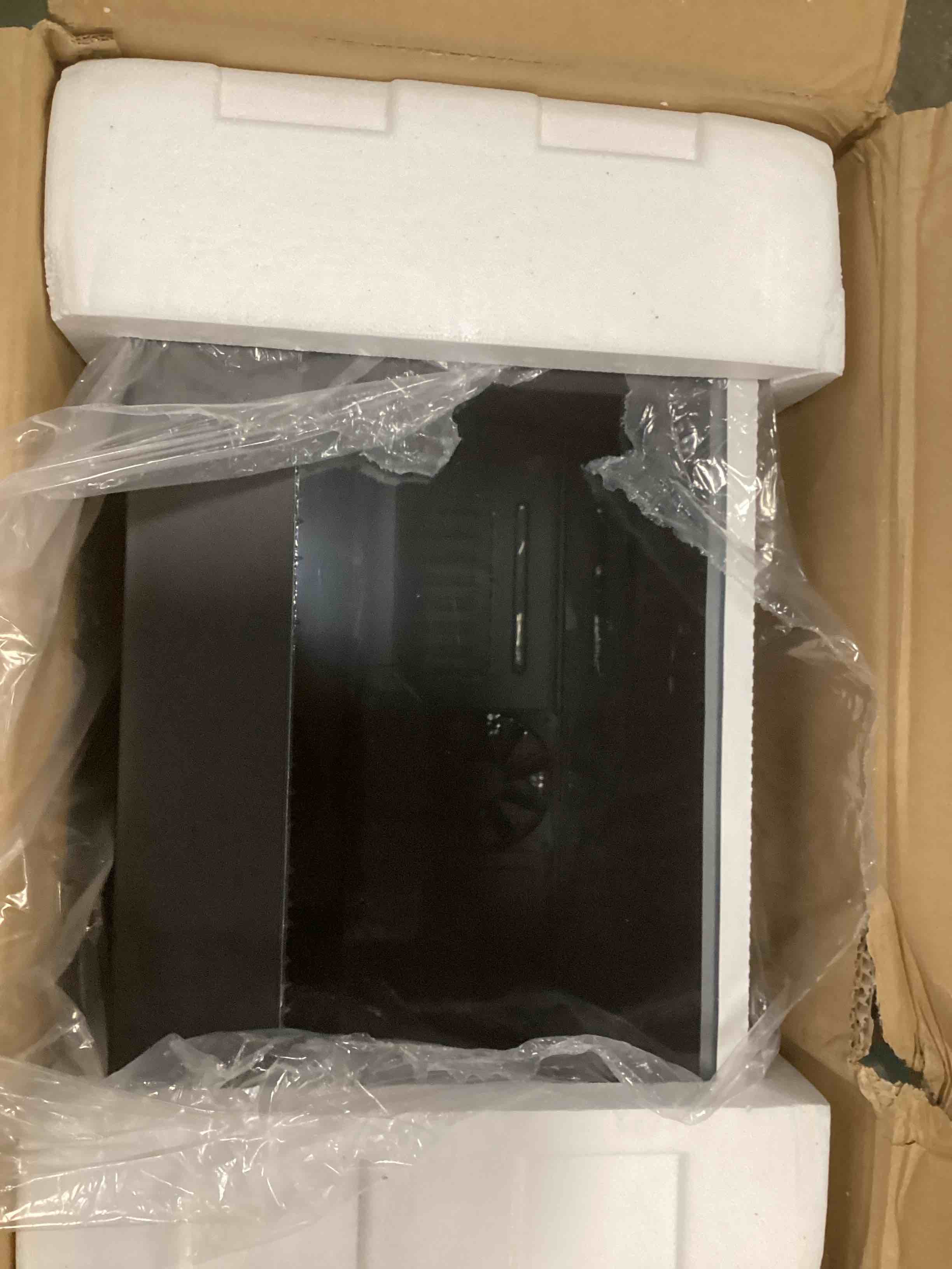 https://s3.amazonaws.com/lotting-images-prod/bidfta/PNK2247595_1744037741316.jpeg