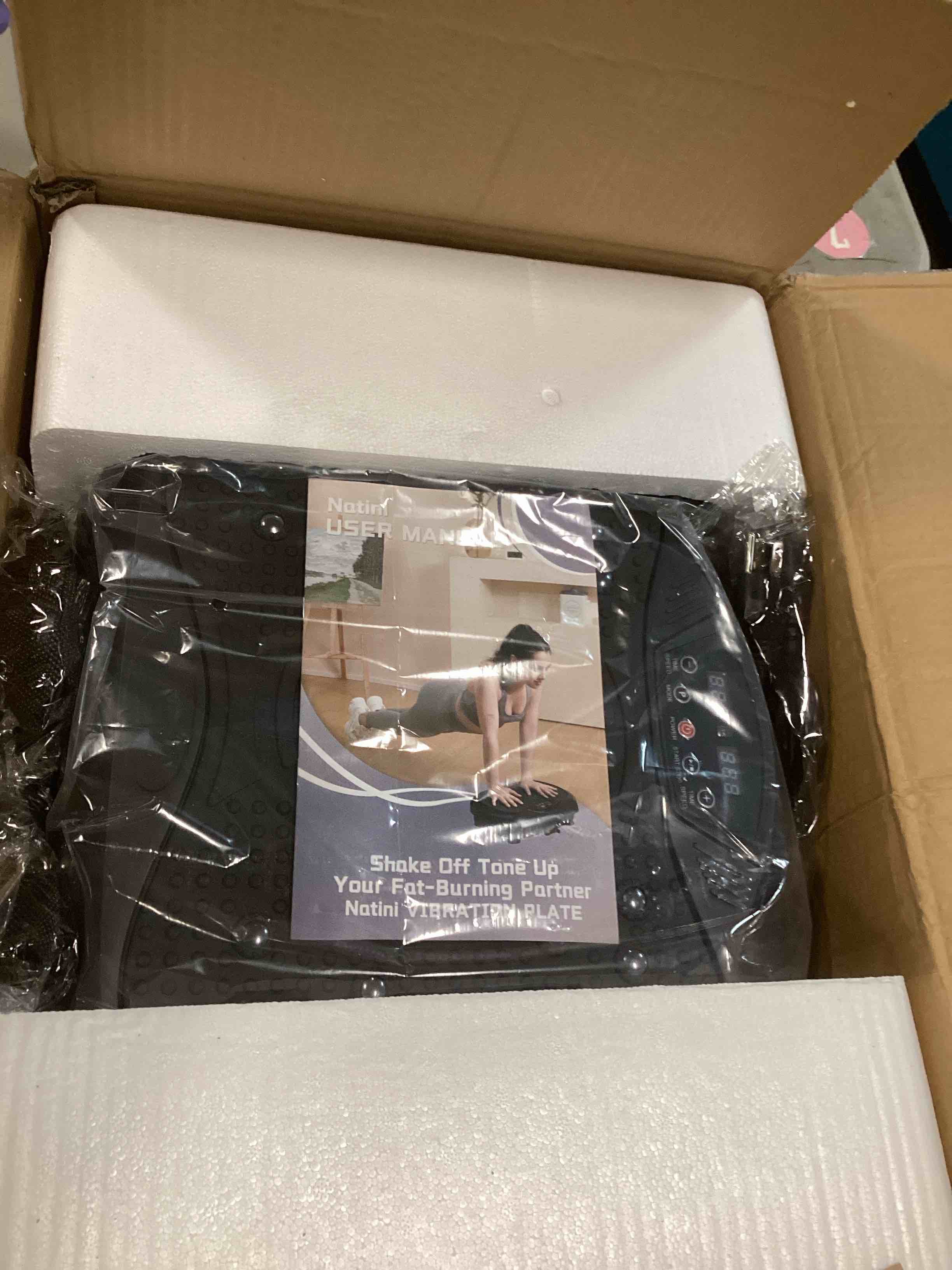 https://s3.amazonaws.com/lotting-images-prod/bidfta/PNK2247604_1744038794388.jpeg