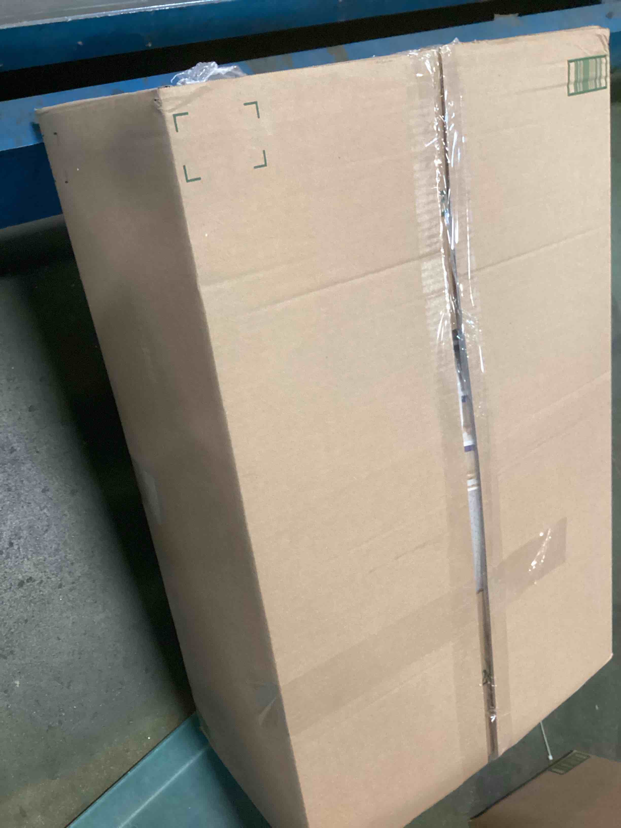 https://s3.amazonaws.com/lotting-images-prod/bidfta/PNK2247606_1744038660080.jpeg