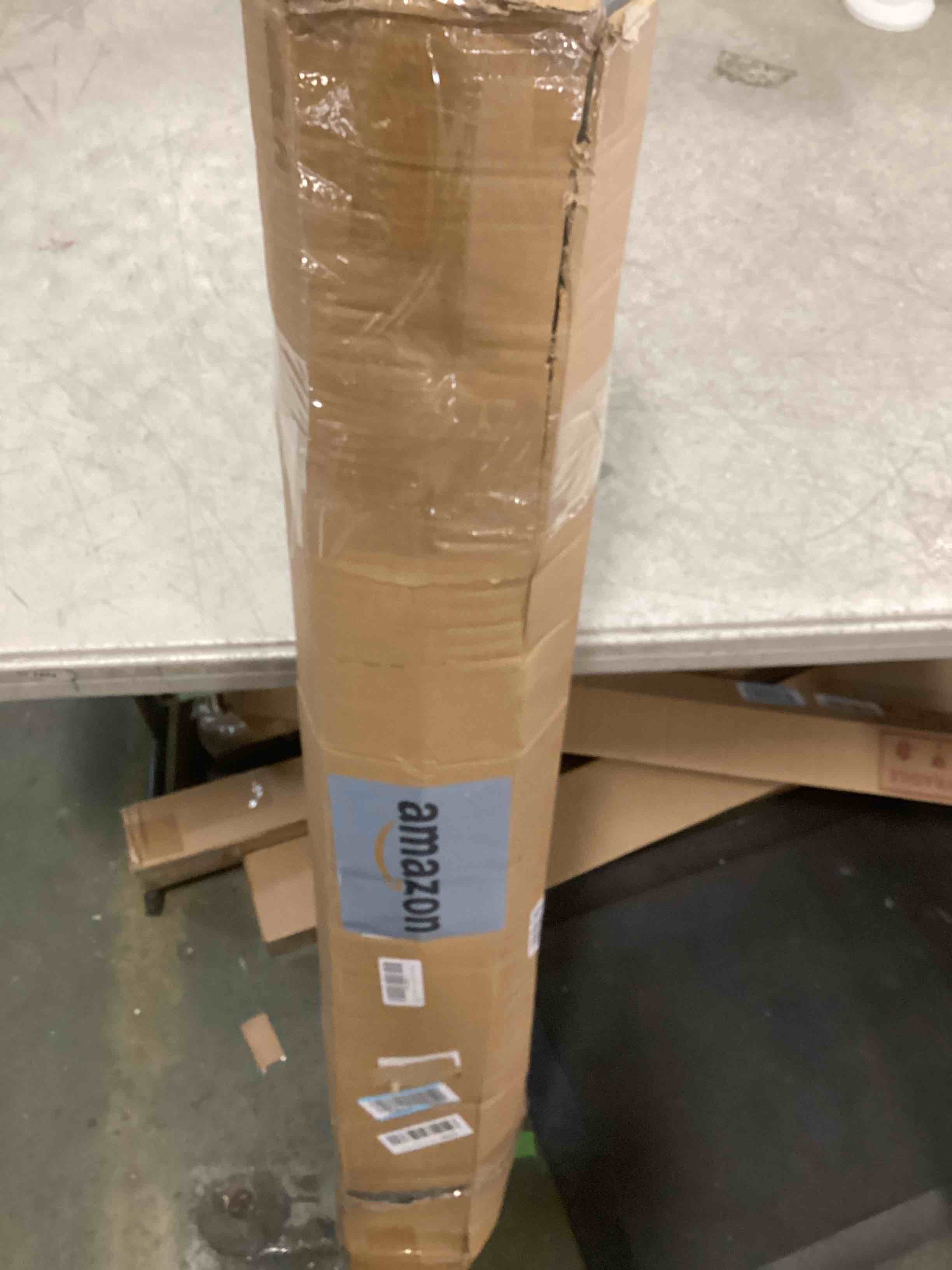 https://s3.amazonaws.com/lotting-images-prod/bidfta/PNK2247995_1744211888431.jpeg