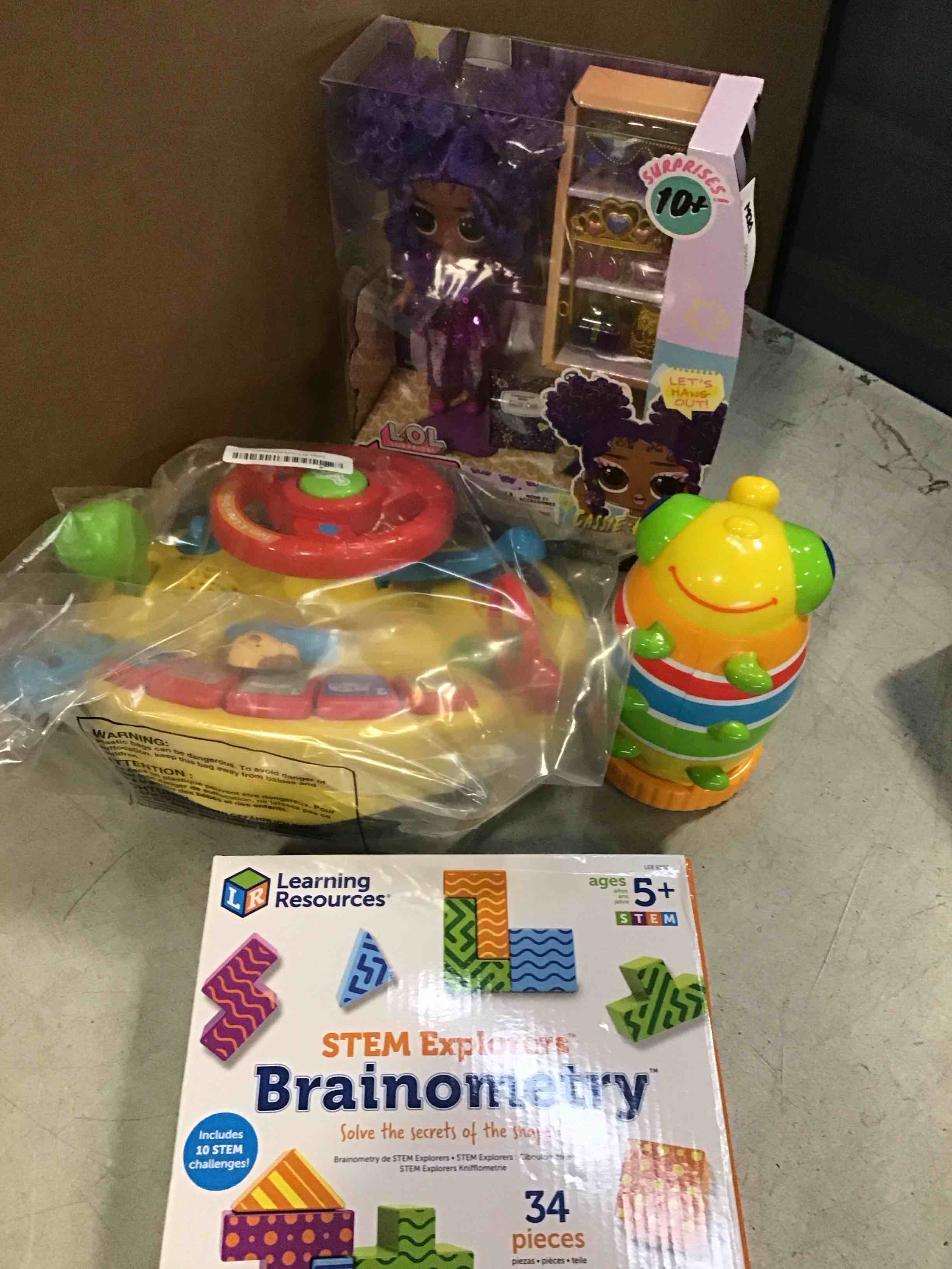 https://s3.amazonaws.com/lotting-images-prod/bidfta/PNK2248481_1739394511148.jpeg