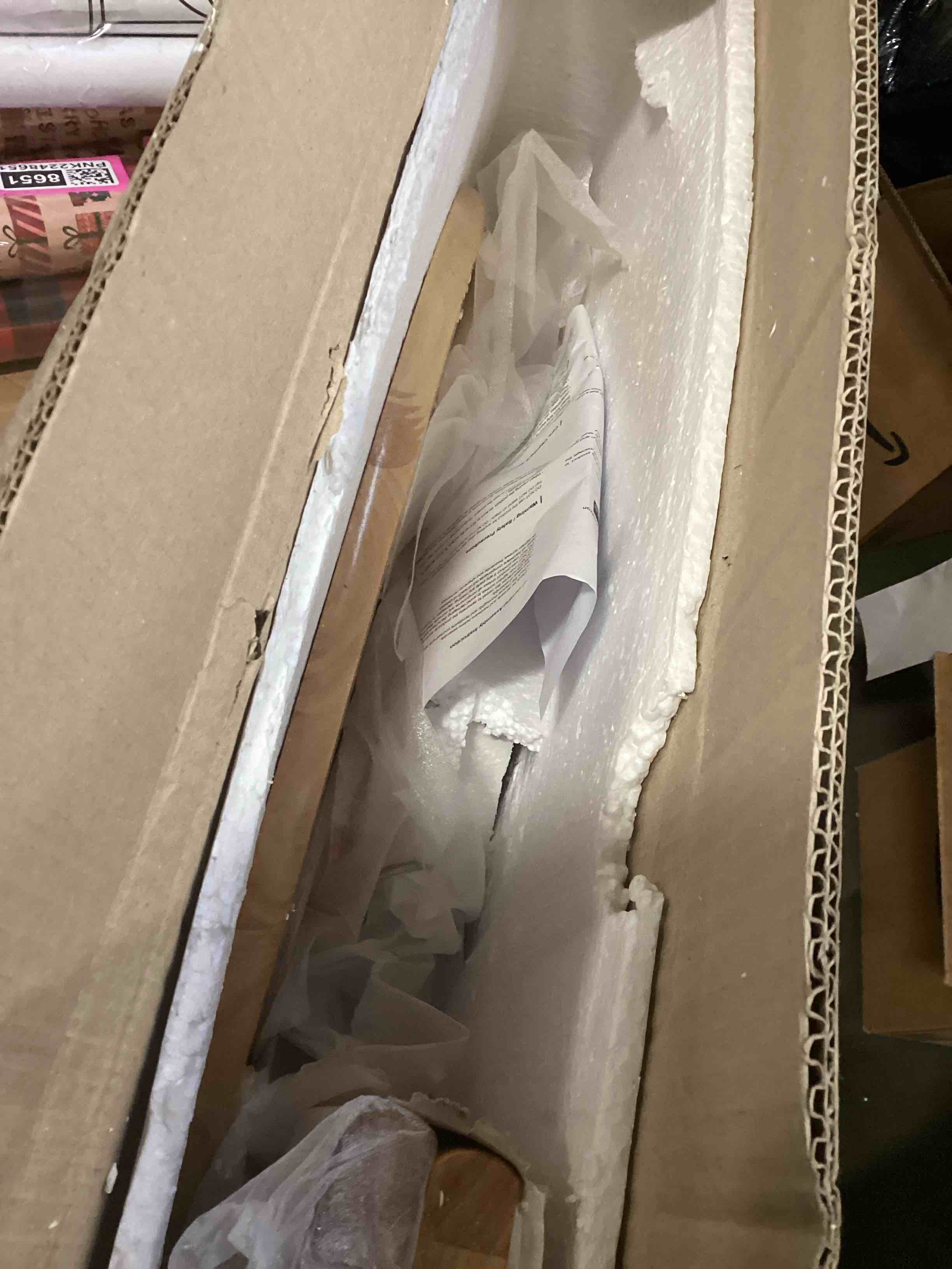 https://s3.amazonaws.com/lotting-images-prod/bidfta/PNK2248687_1739478624327.jpeg