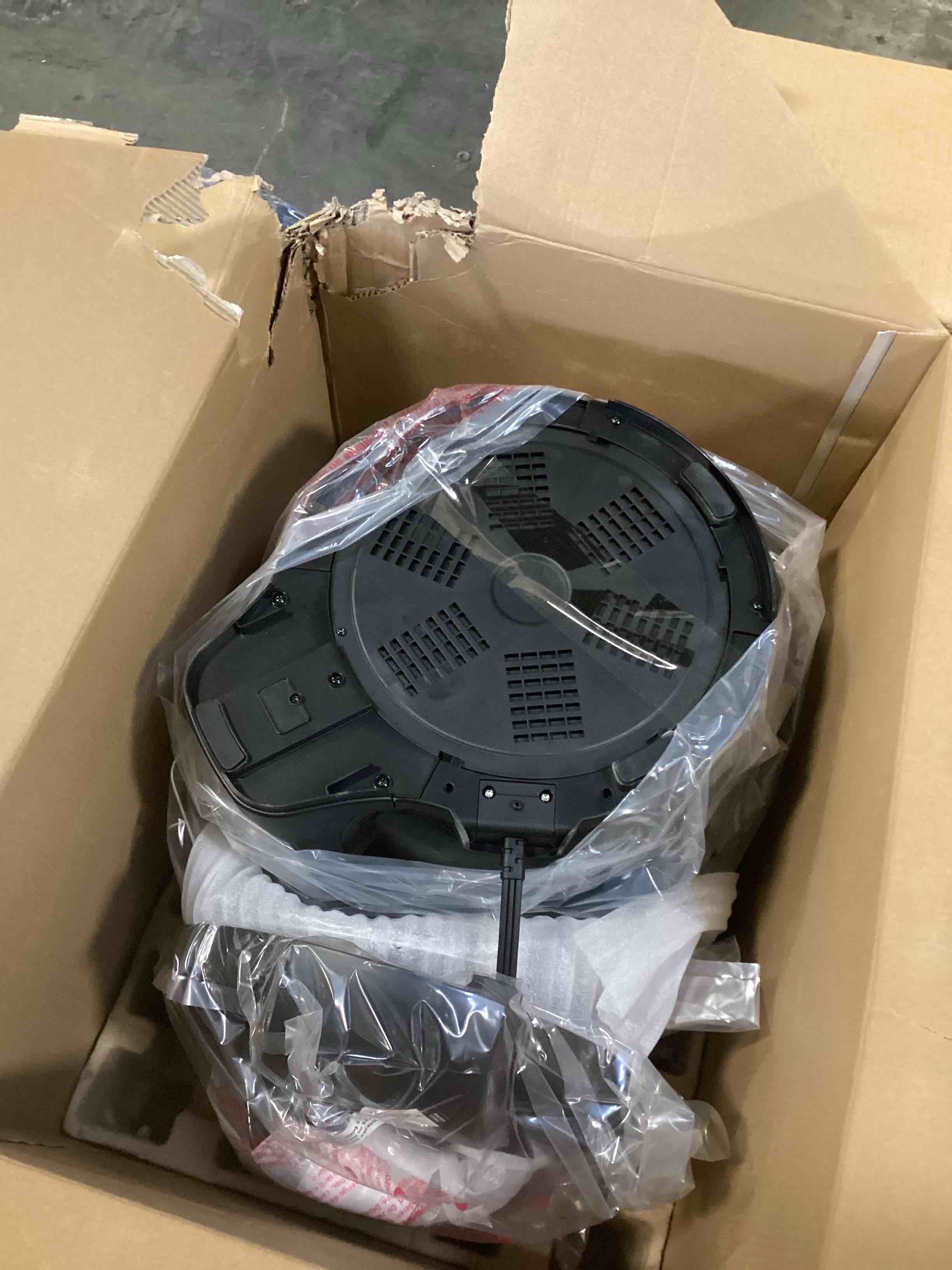 https://s3.amazonaws.com/lotting-images-prod/bidfta/PNK2248708_1739480304825.jpeg