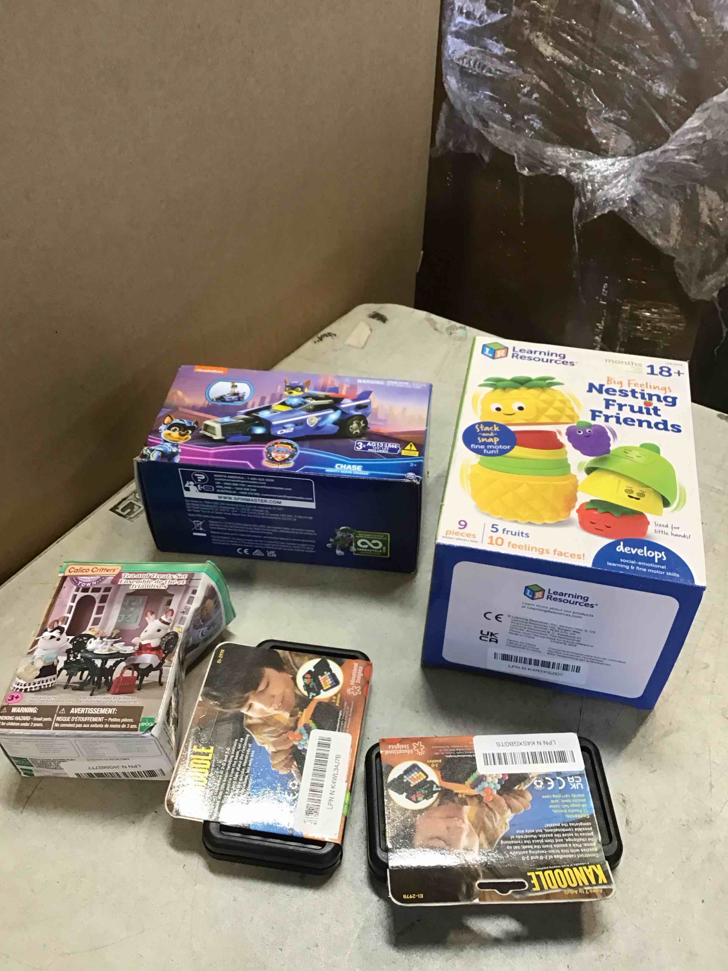 ASSORTED OF (5) TOYS FOR BOYS AND GIRLS ()STYLE MAY VARY ()