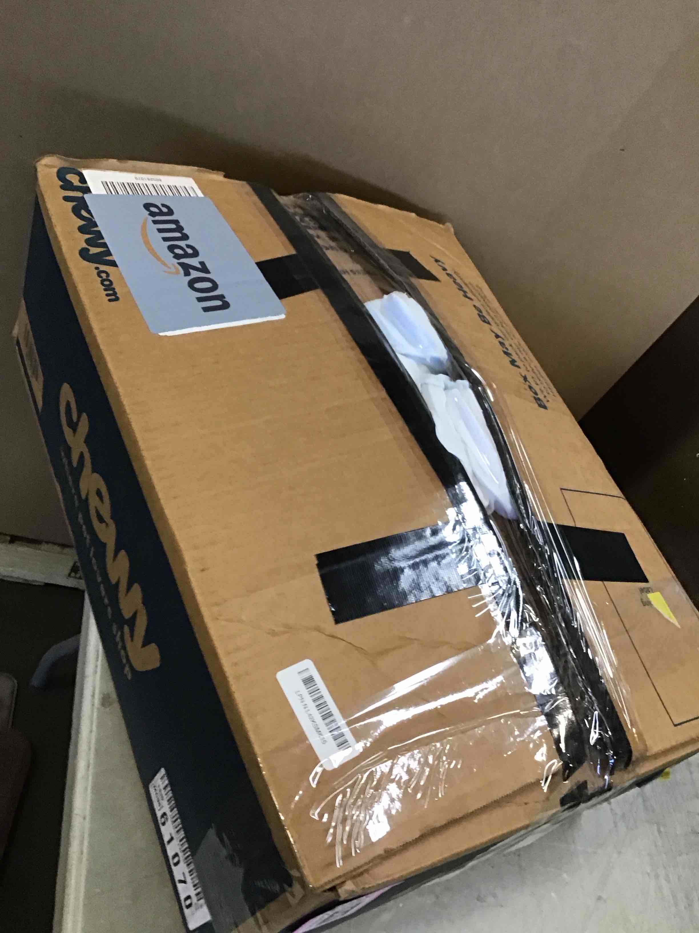 https://s3.amazonaws.com/lotting-images-prod/bidfta/PNK2249047_1739803604075.jpeg