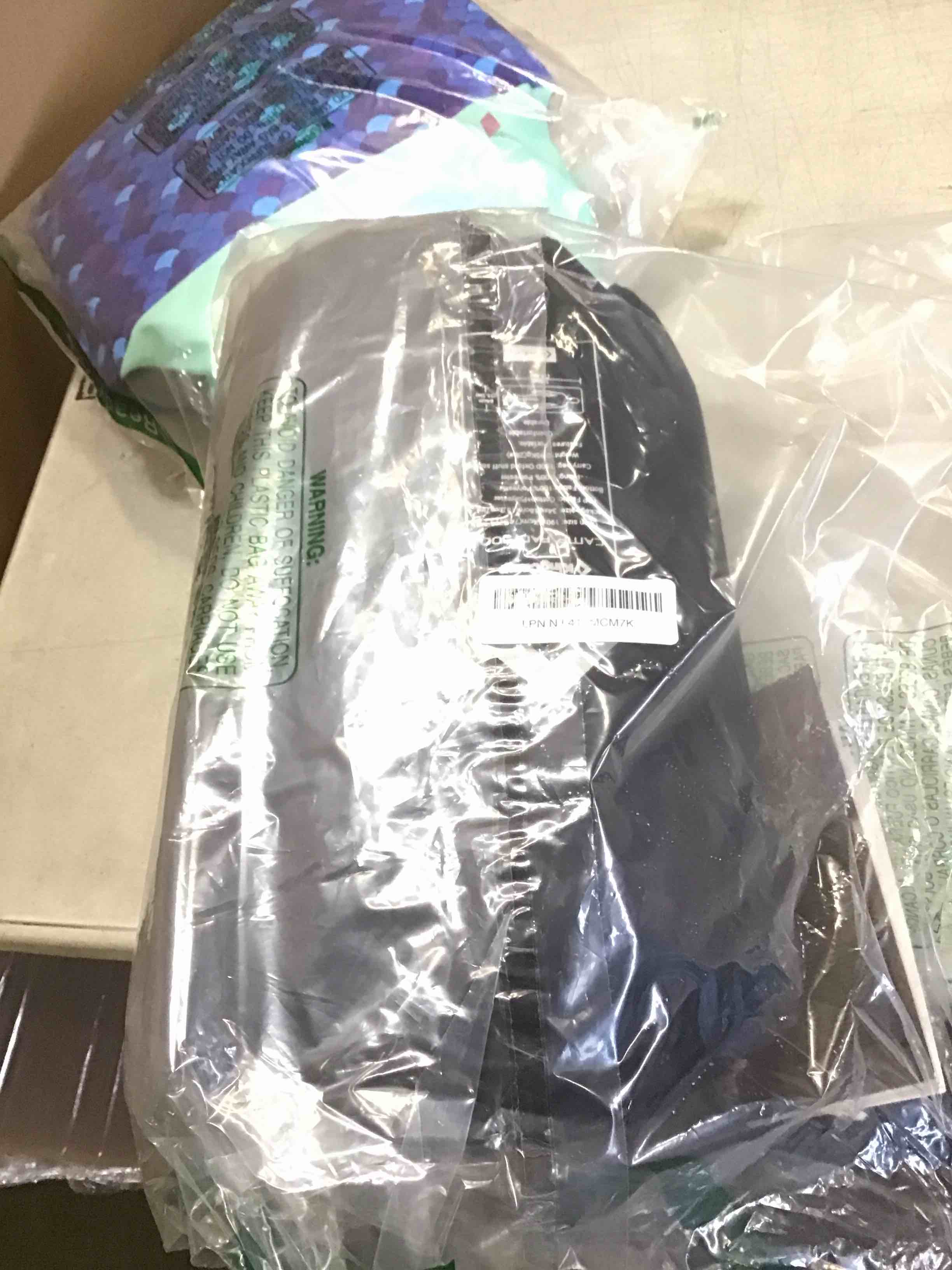 https://s3.amazonaws.com/lotting-images-prod/bidfta/PNK2250631_1740172740835.jpeg