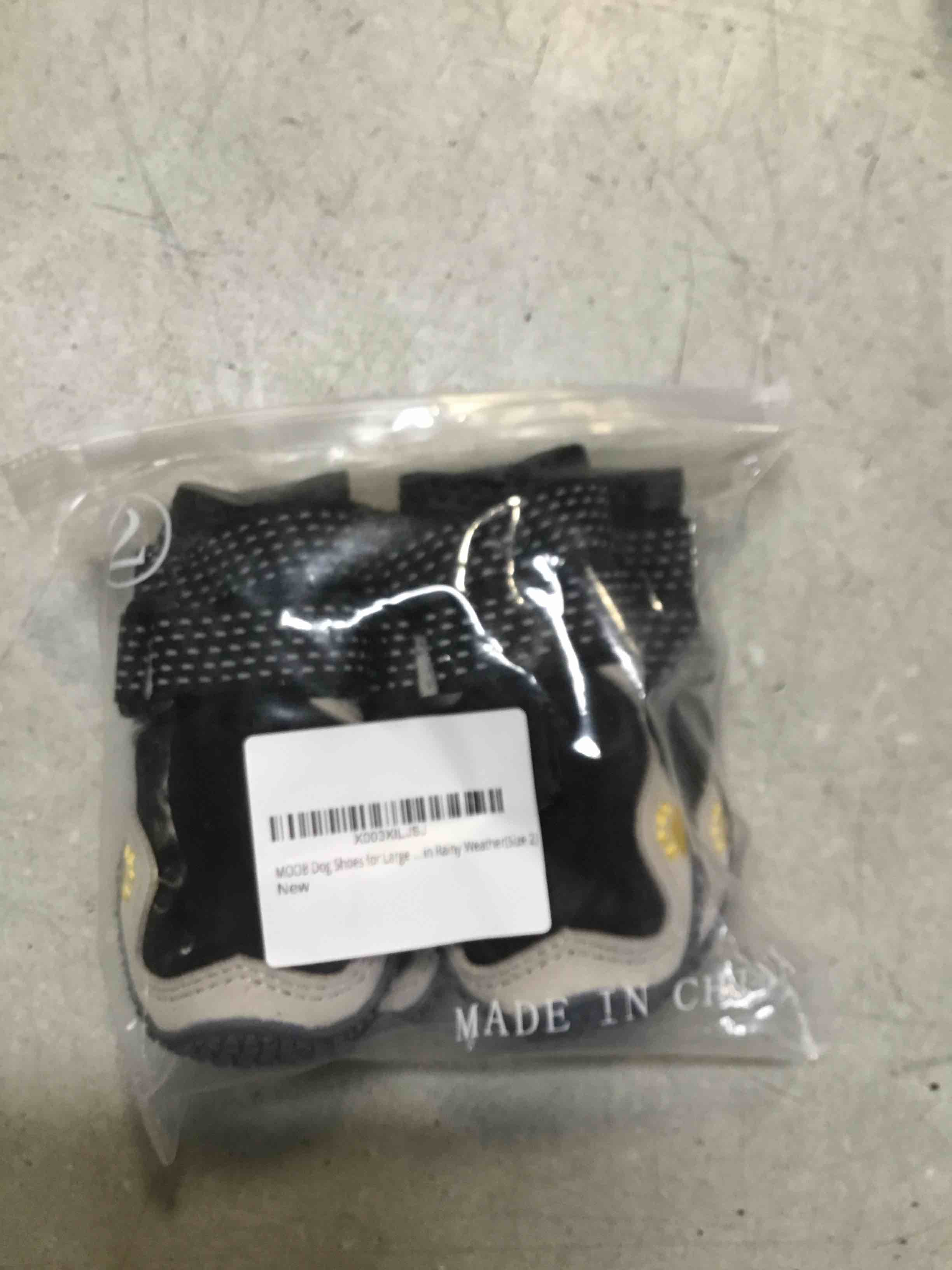 https://s3.amazonaws.com/lotting-images-prod/bidfta/PNK2250900_1740425576236.jpeg