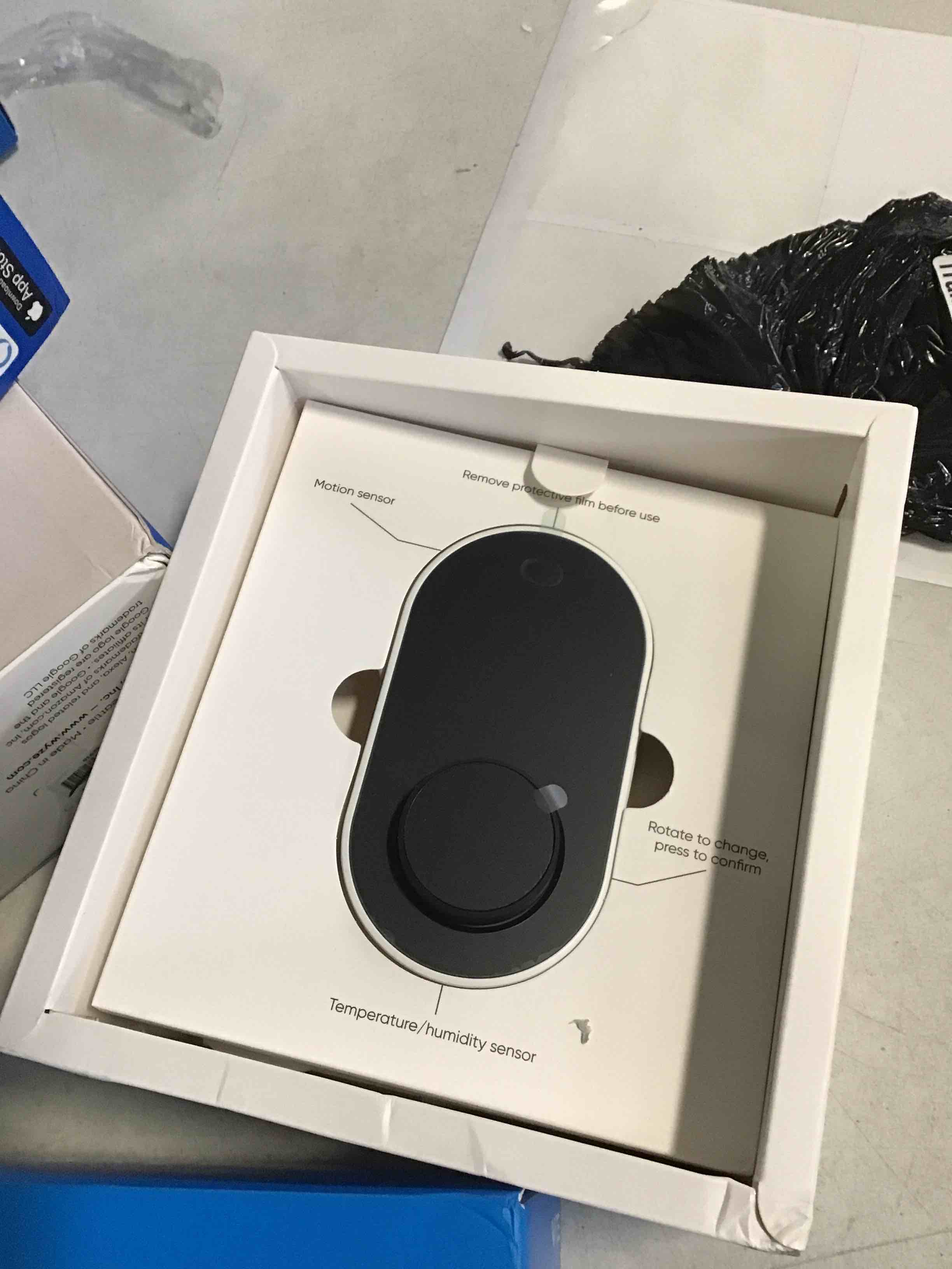 https://s3.amazonaws.com/lotting-images-prod/bidfta/PNK2251431_1739388811231.jpeg