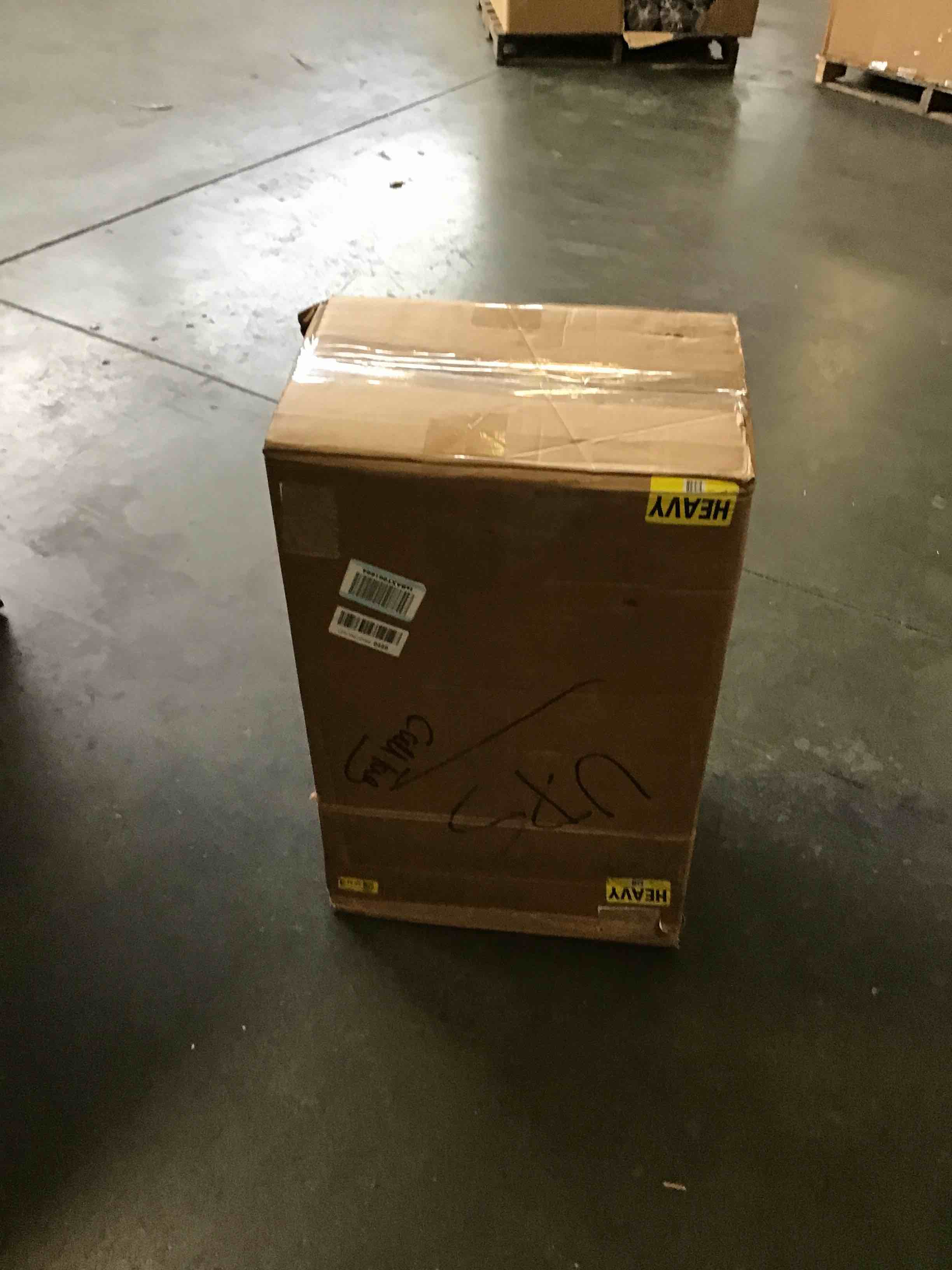 https://s3.amazonaws.com/lotting-images-prod/bidfta/PNK2252508_1740000084964.jpeg