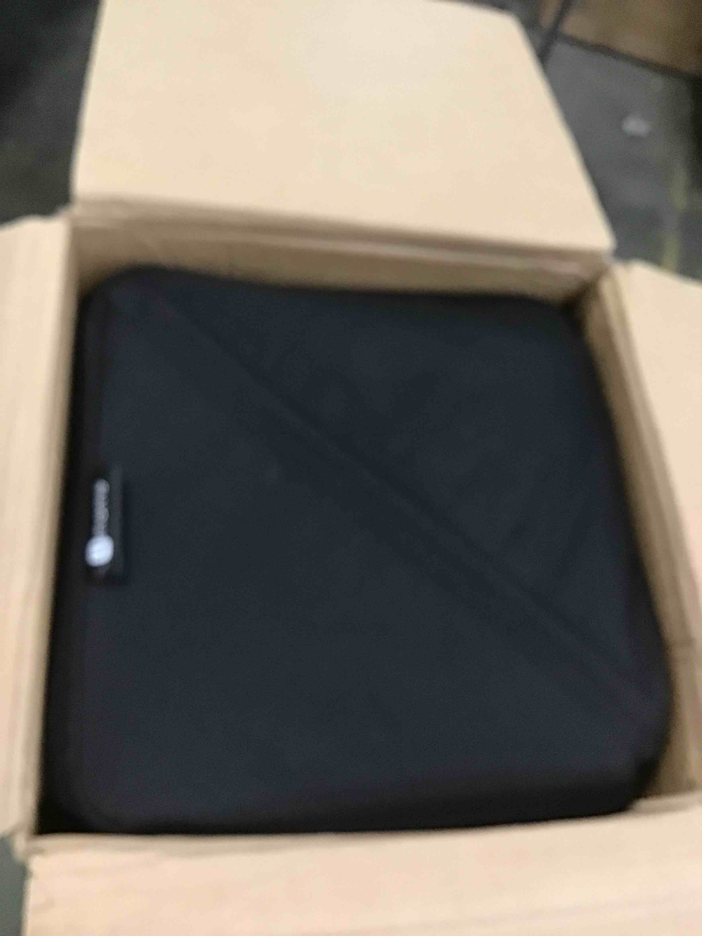 https://s3.amazonaws.com/lotting-images-prod/bidfta/PNK2252852_1740163976744.jpeg