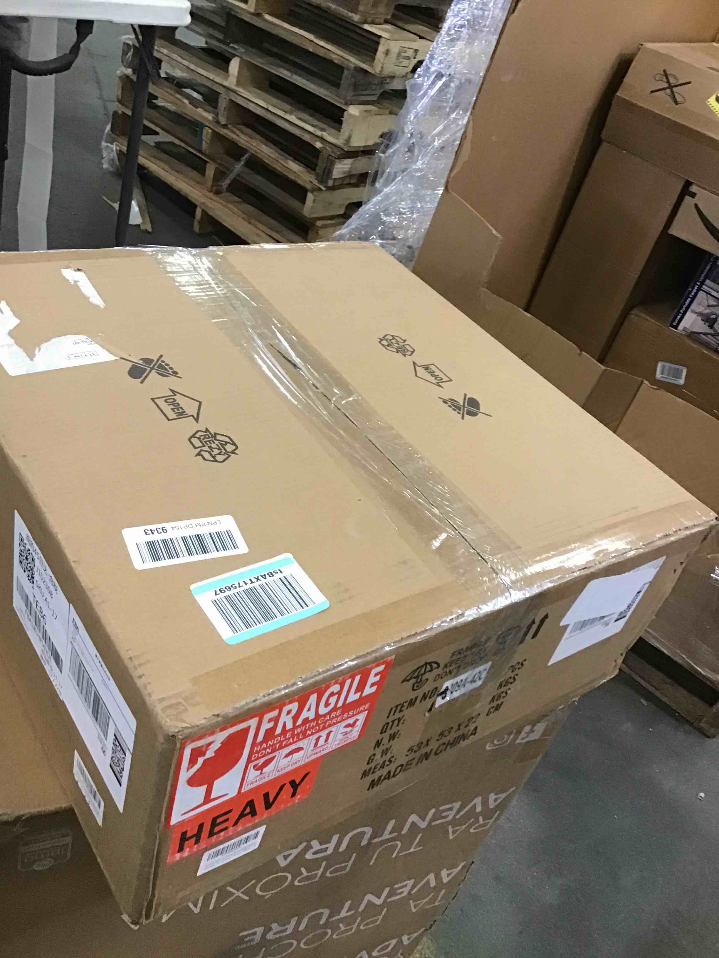 https://s3.amazonaws.com/lotting-images-prod/bidfta/PNK2252854_1740164266190.jpeg