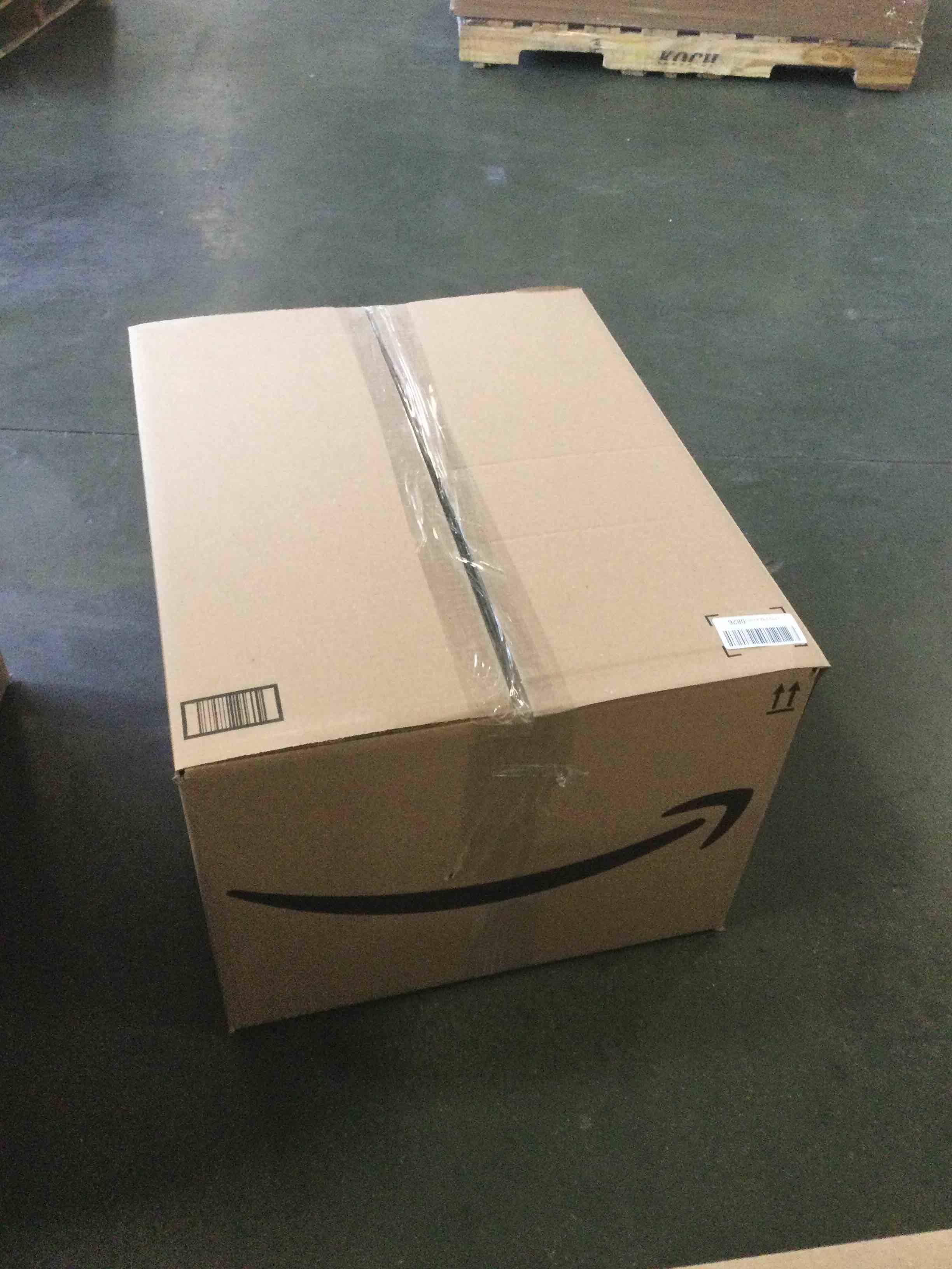 https://s3.amazonaws.com/lotting-images-prod/bidfta/PNK2252940_1740407674459.jpeg