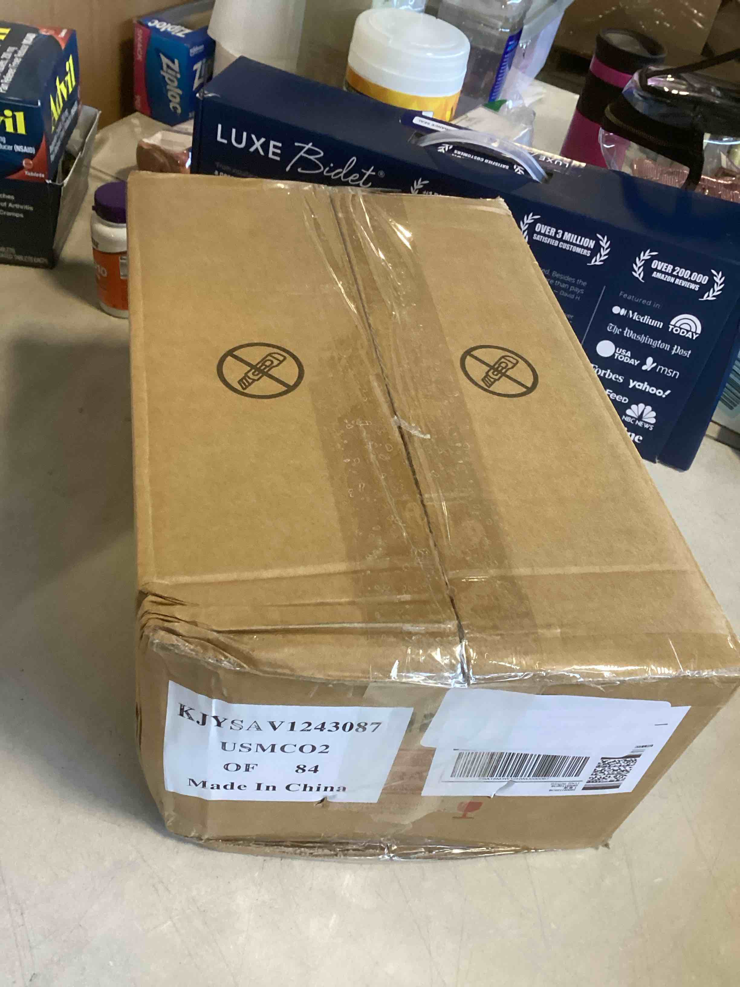 https://s3.amazonaws.com/lotting-images-prod/bidfta/PNK2253301_1740575933604.jpeg