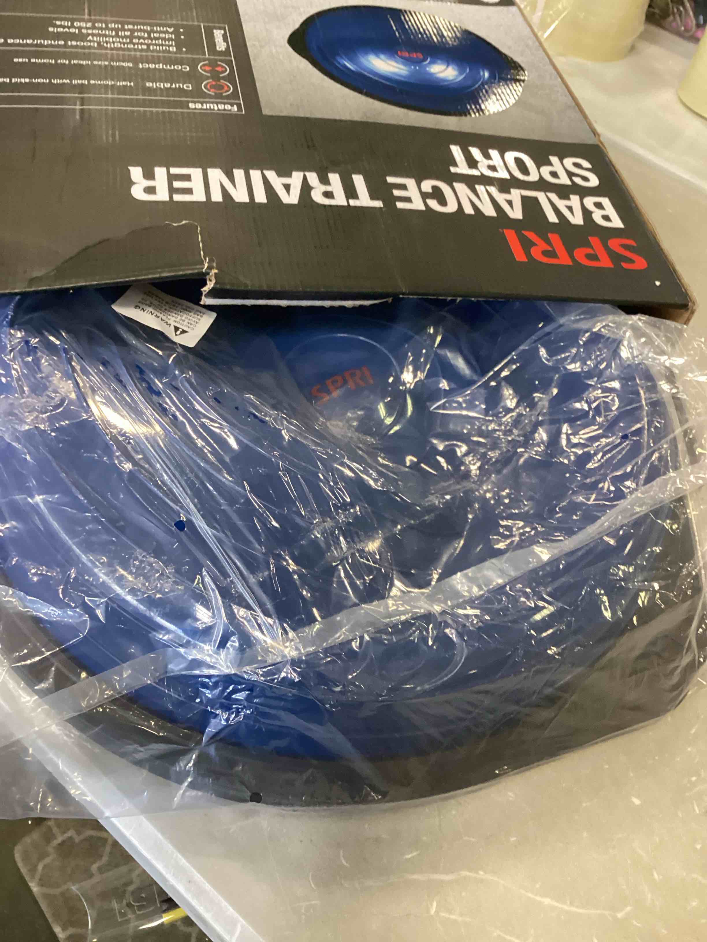 https://s3.amazonaws.com/lotting-images-prod/bidfta/PNK2253404_1740592990131.jpeg