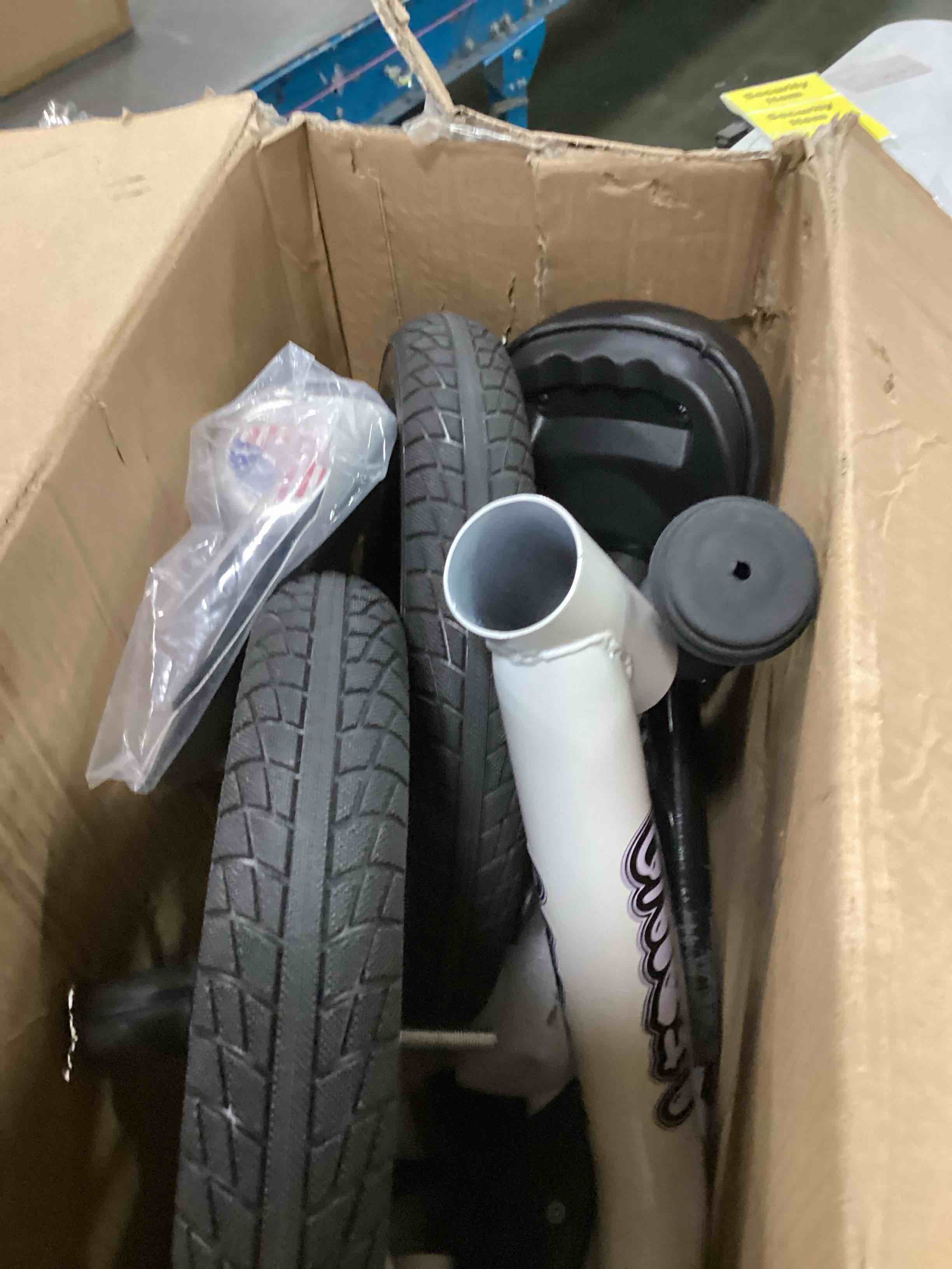 https://s3.amazonaws.com/lotting-images-prod/bidfta/PNK2253485_1740663503690.jpeg