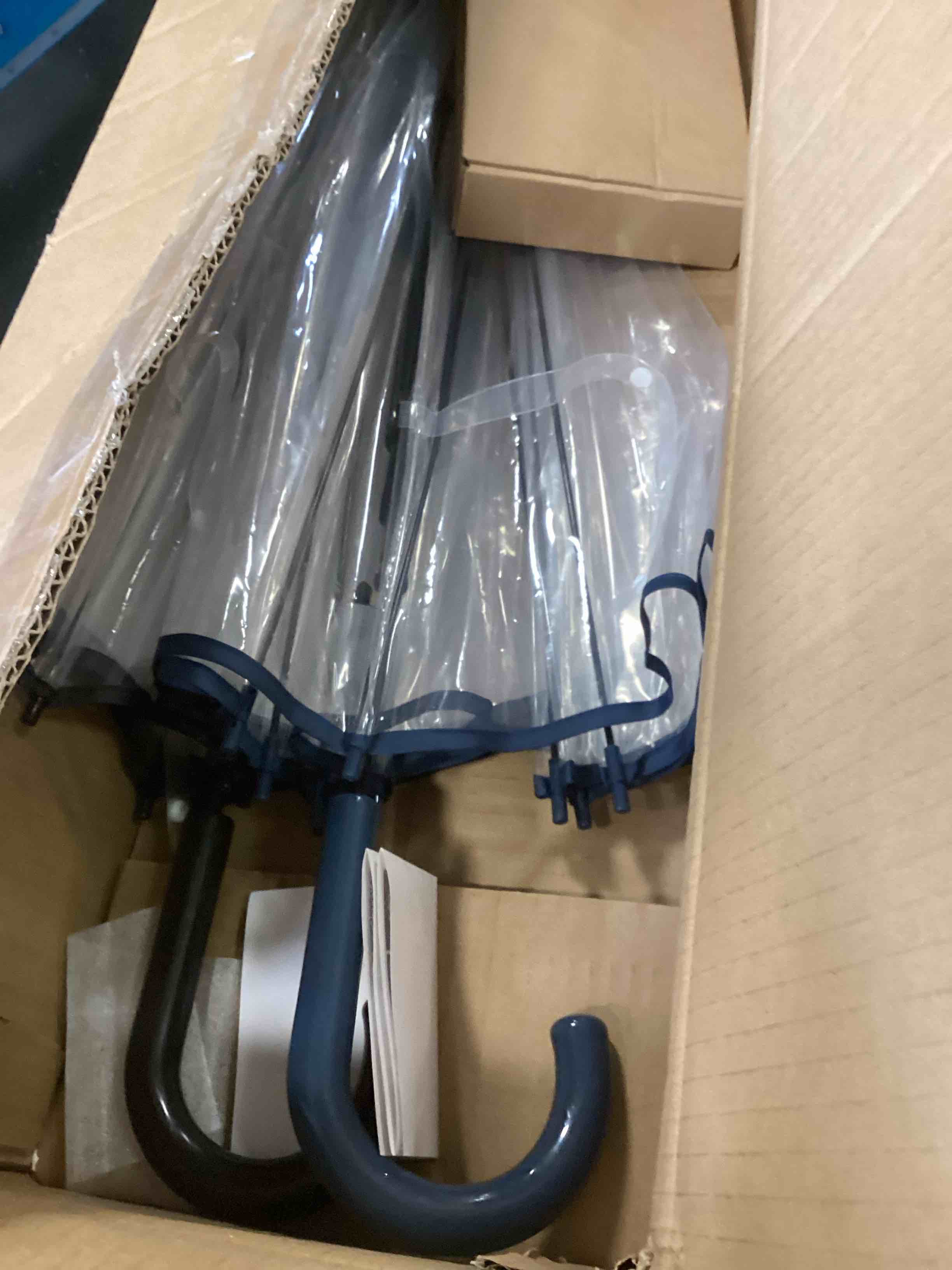 https://s3.amazonaws.com/lotting-images-prod/bidfta/PNK2253784_1740765637032.jpeg