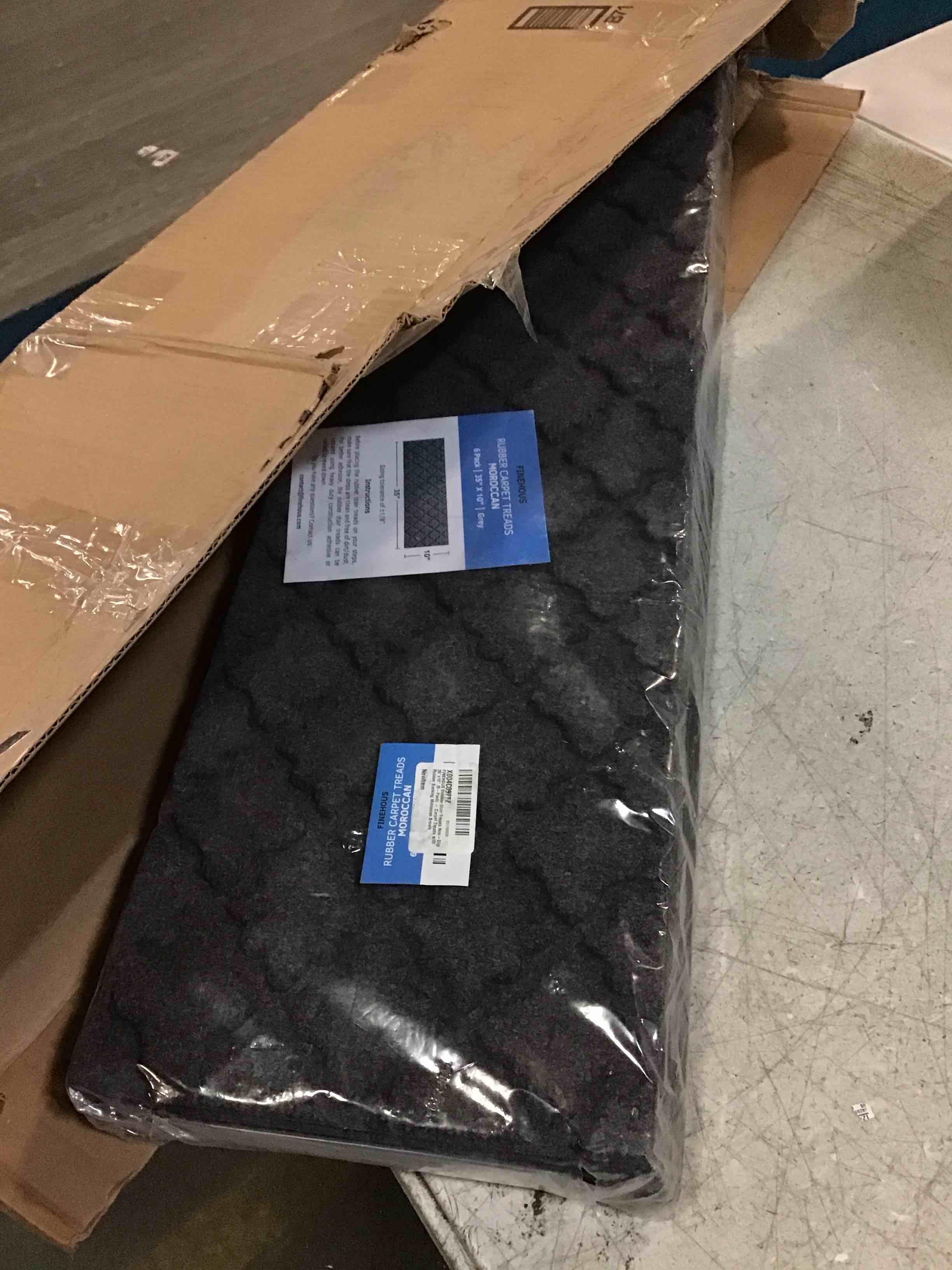 https://s3.amazonaws.com/lotting-images-prod/bidfta/PNK2256515_1740076874505.jpeg