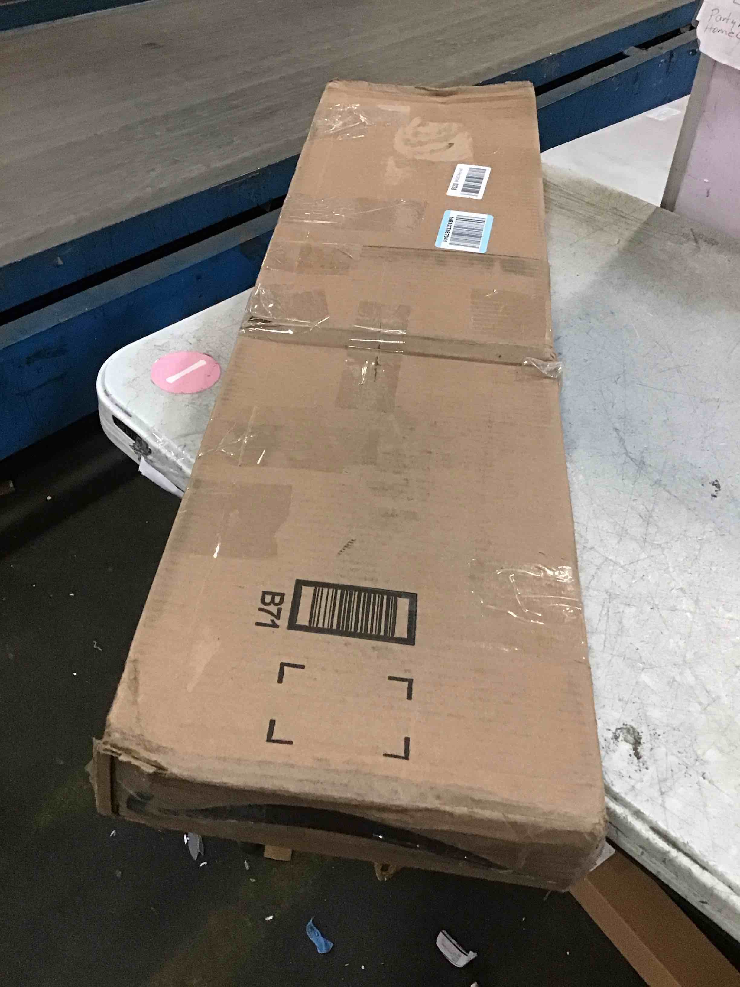 https://s3.amazonaws.com/lotting-images-prod/bidfta/PNK2256515_1740076909515.jpeg