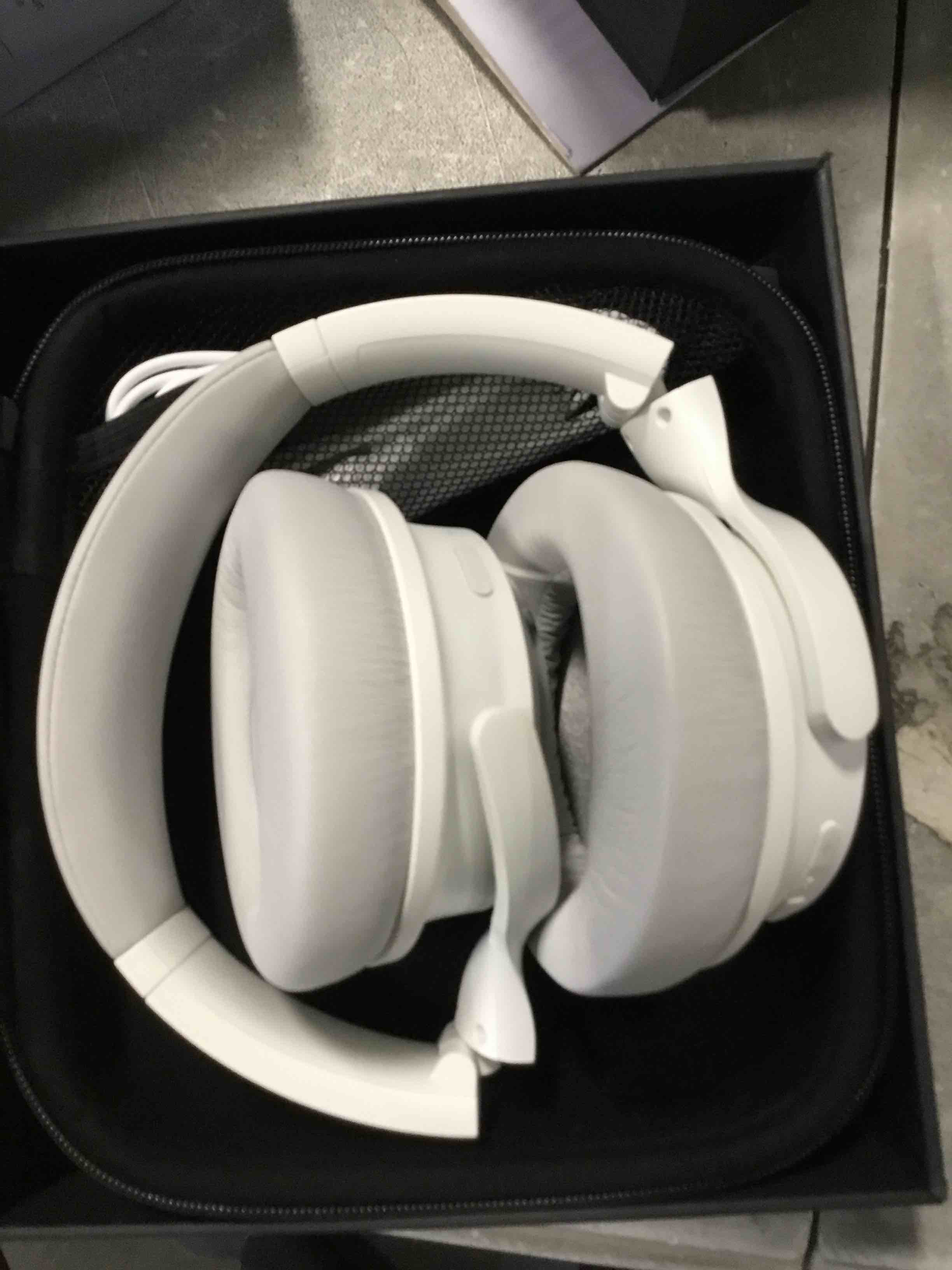 WYZE Noise Cancelling Headphones and Hard Case for Travel, Wireless Over The Ear Bluetooth Headphones with Active Noise Cancellation, Transparency Mode, Clear Voice Pick-up, Alexa Built-in, White