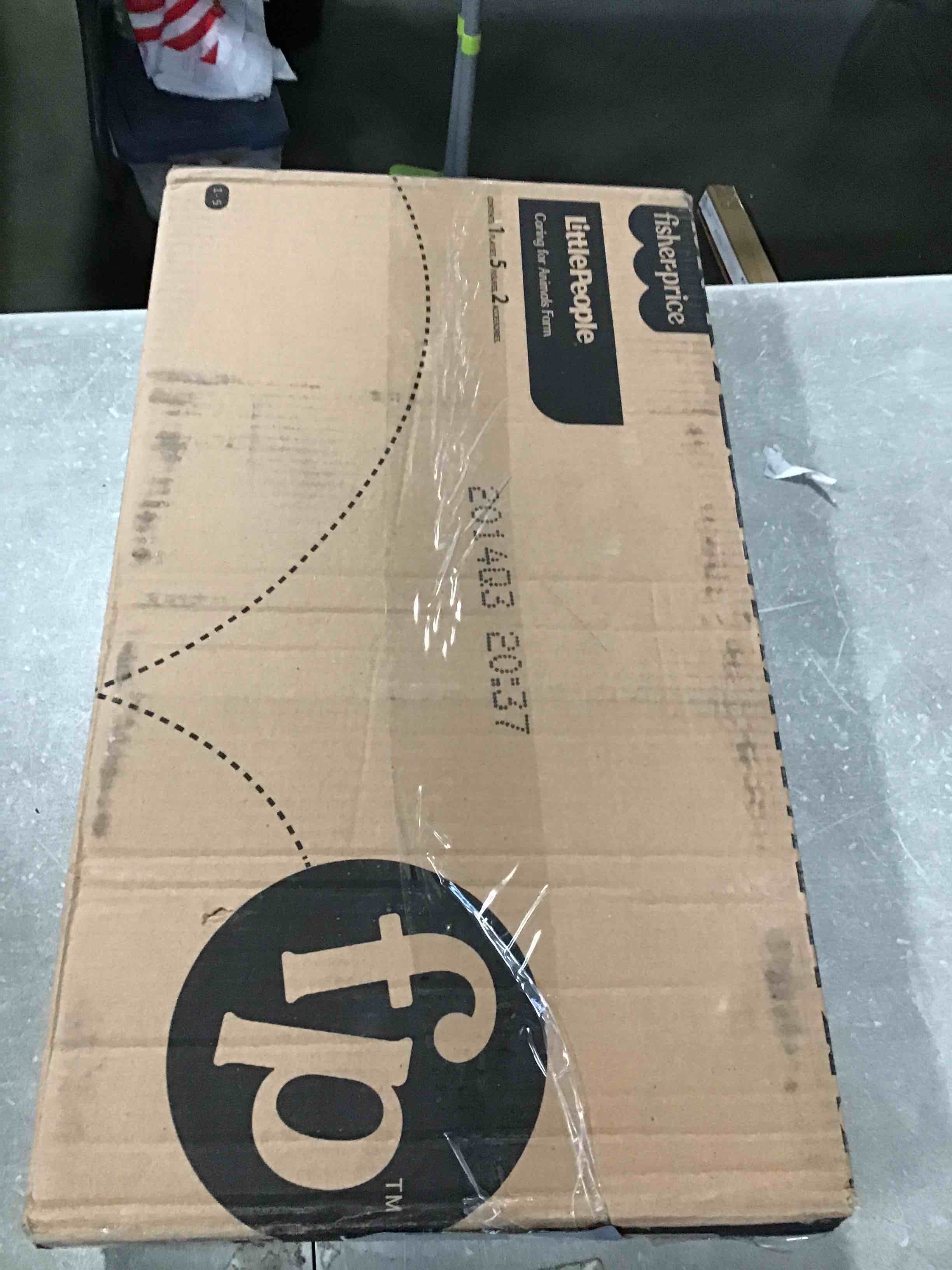 https://s3.amazonaws.com/lotting-images-prod/bidfta/PNK2257450_1739221493308.jpeg