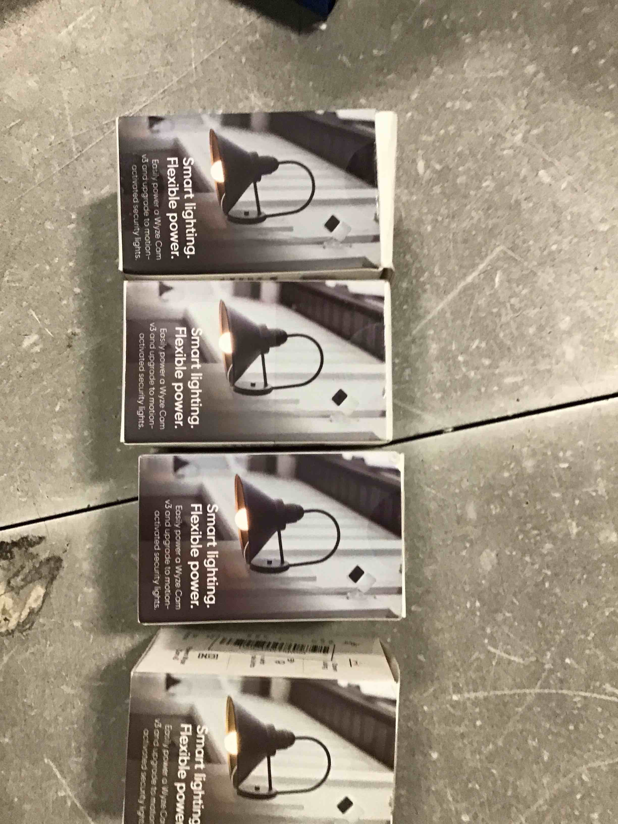 https://s3.amazonaws.com/lotting-images-prod/bidfta/PNK2257939_1739460598943.jpeg