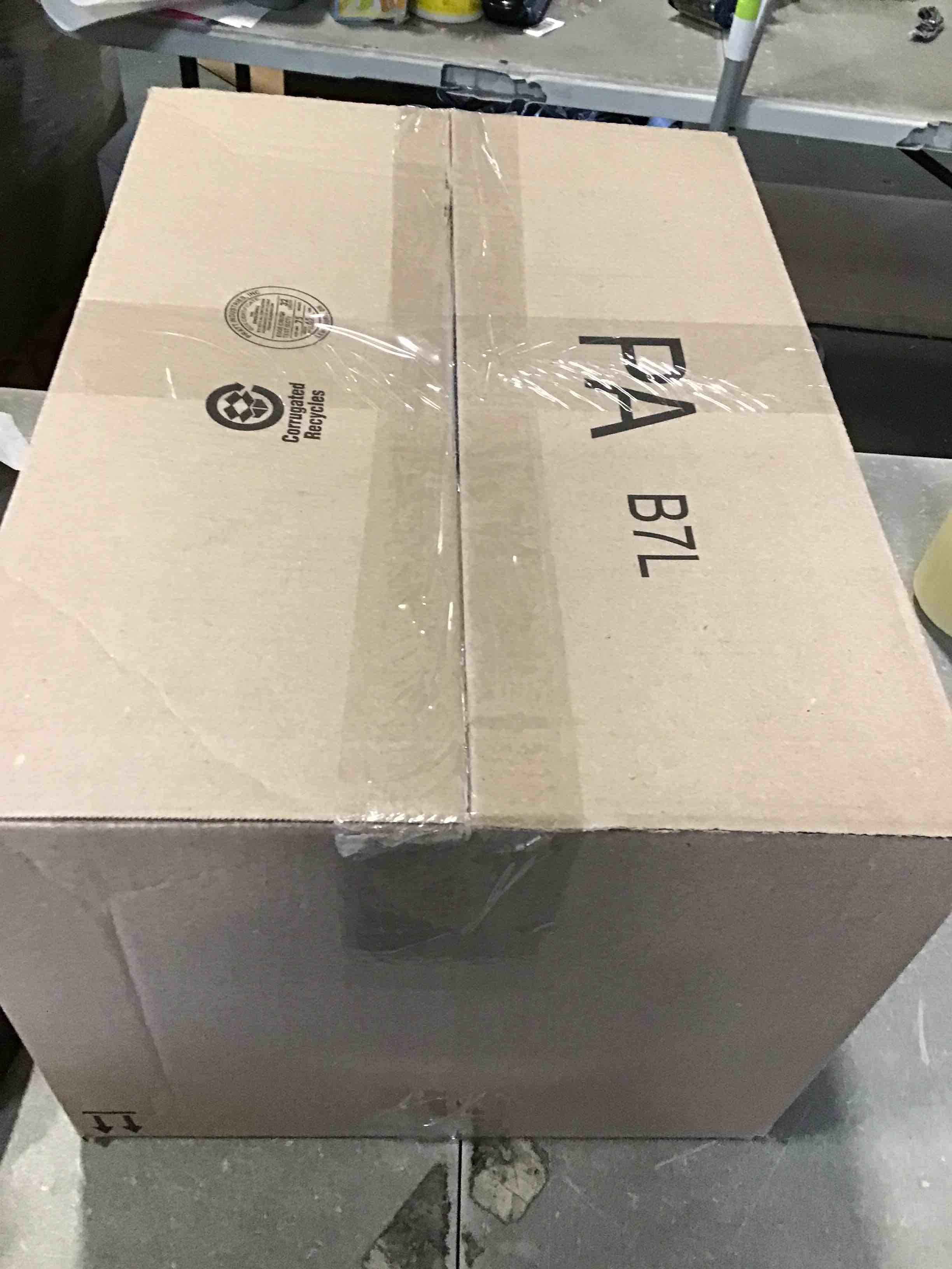 https://s3.amazonaws.com/lotting-images-prod/bidfta/PNK2258340_1739818350655.jpeg