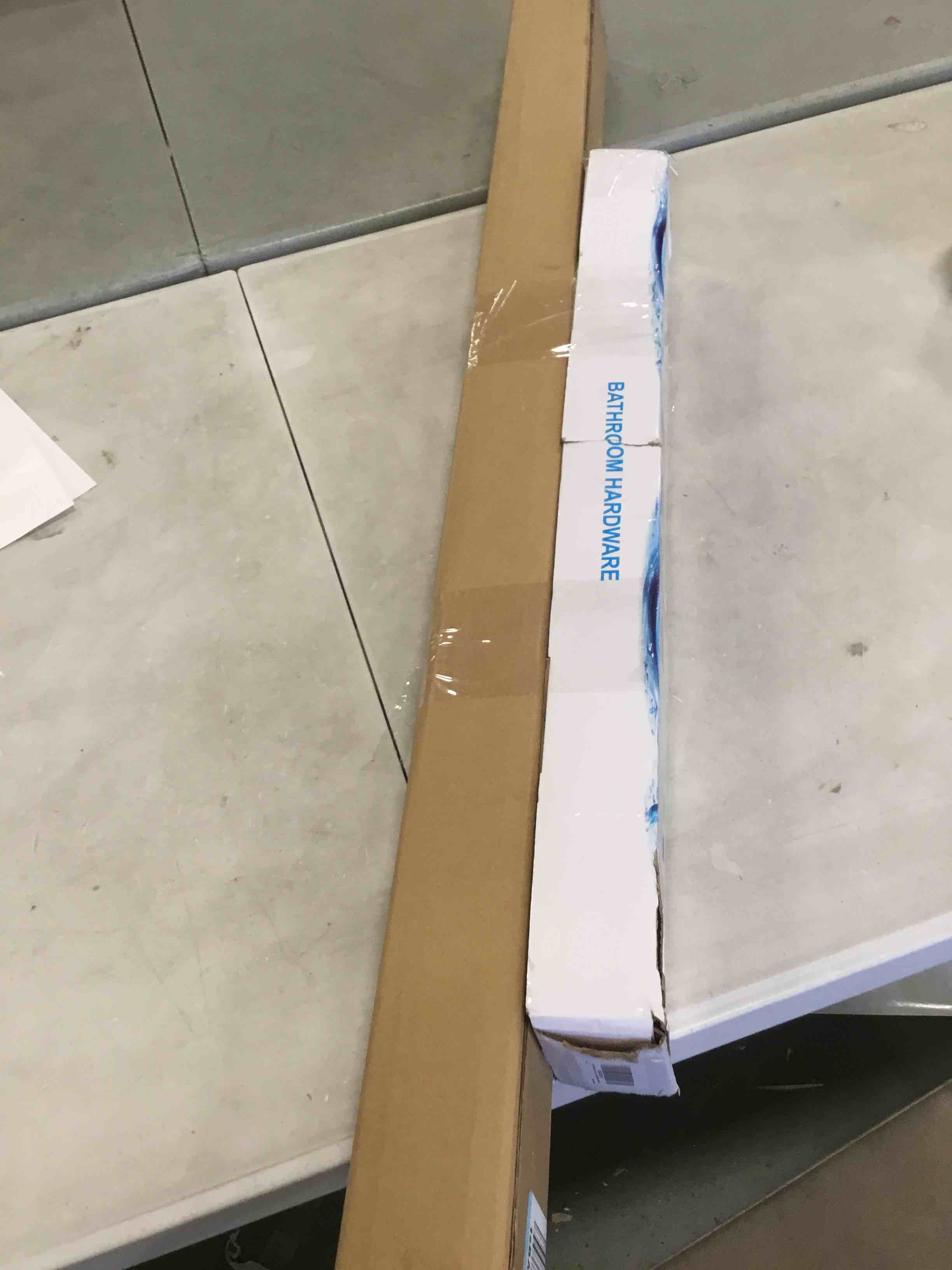 https://s3.amazonaws.com/lotting-images-prod/bidfta/PNK2259374_1740515129426.jpeg