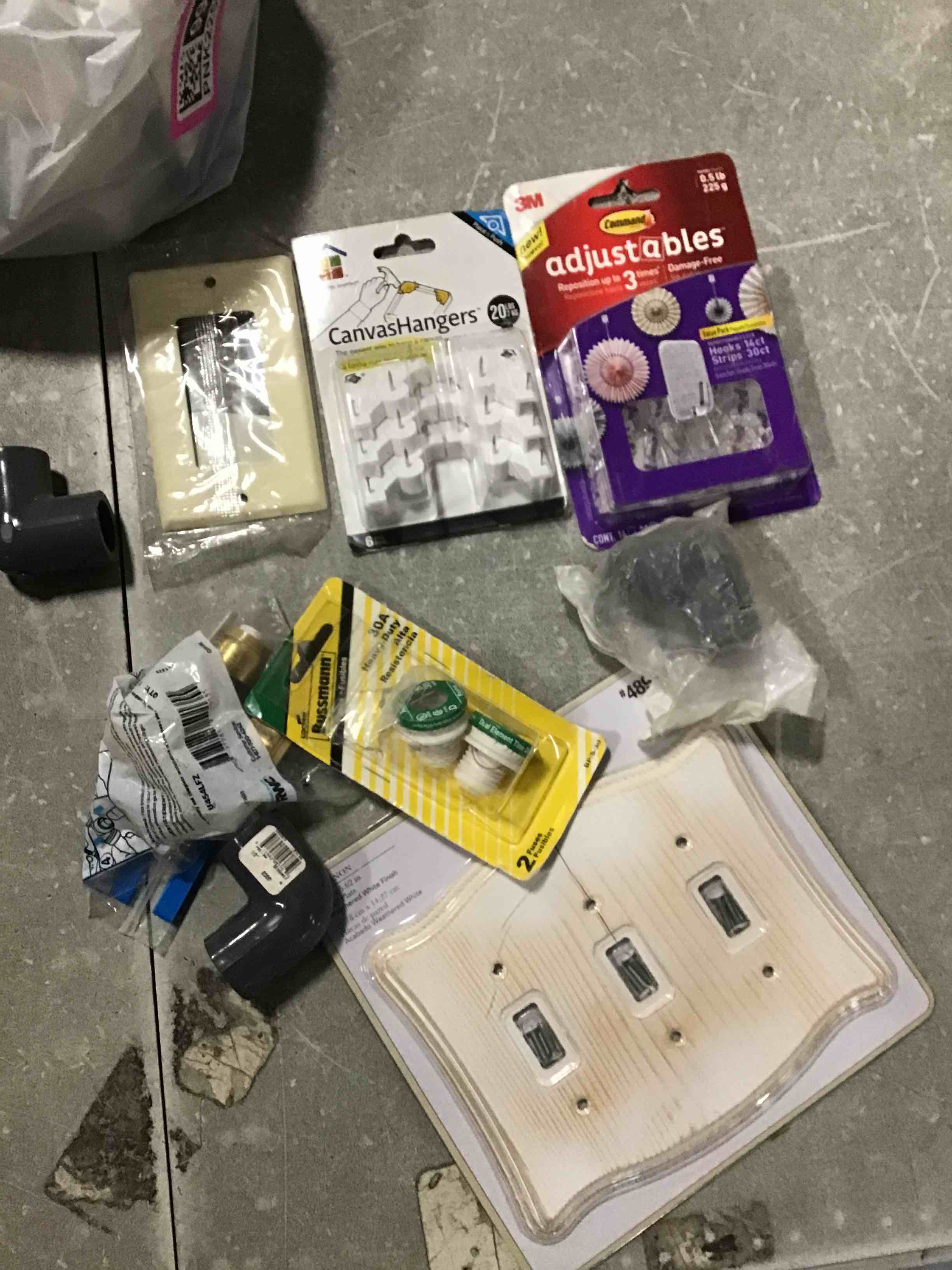 https://s3.amazonaws.com/lotting-images-prod/bidfta/PNK2259926_1741012150127.jpeg