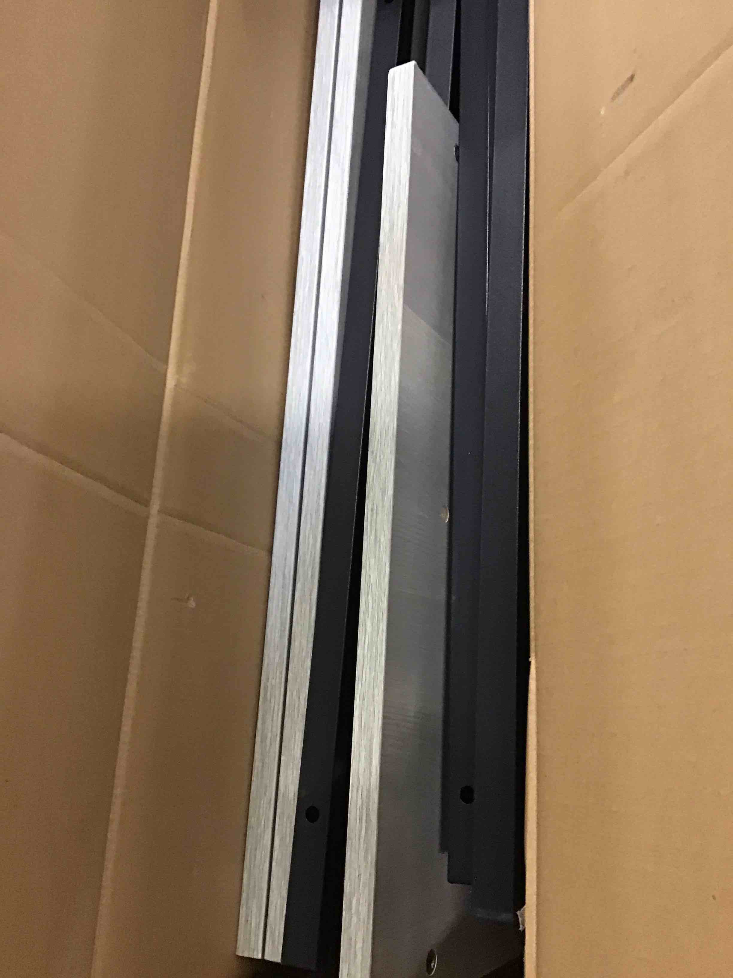 https://s3.amazonaws.com/lotting-images-prod/bidfta/PNK2259969_1741020014836.jpeg