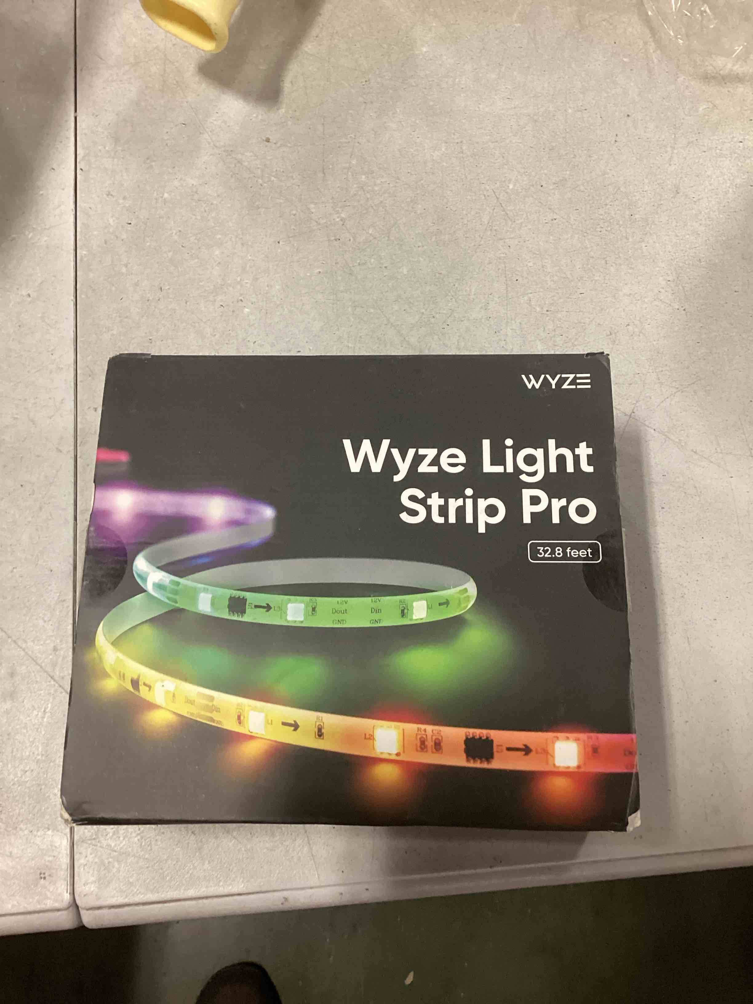 https://s3.amazonaws.com/lotting-images-prod/bidfta/PNK2260584_1738790076576.jpeg