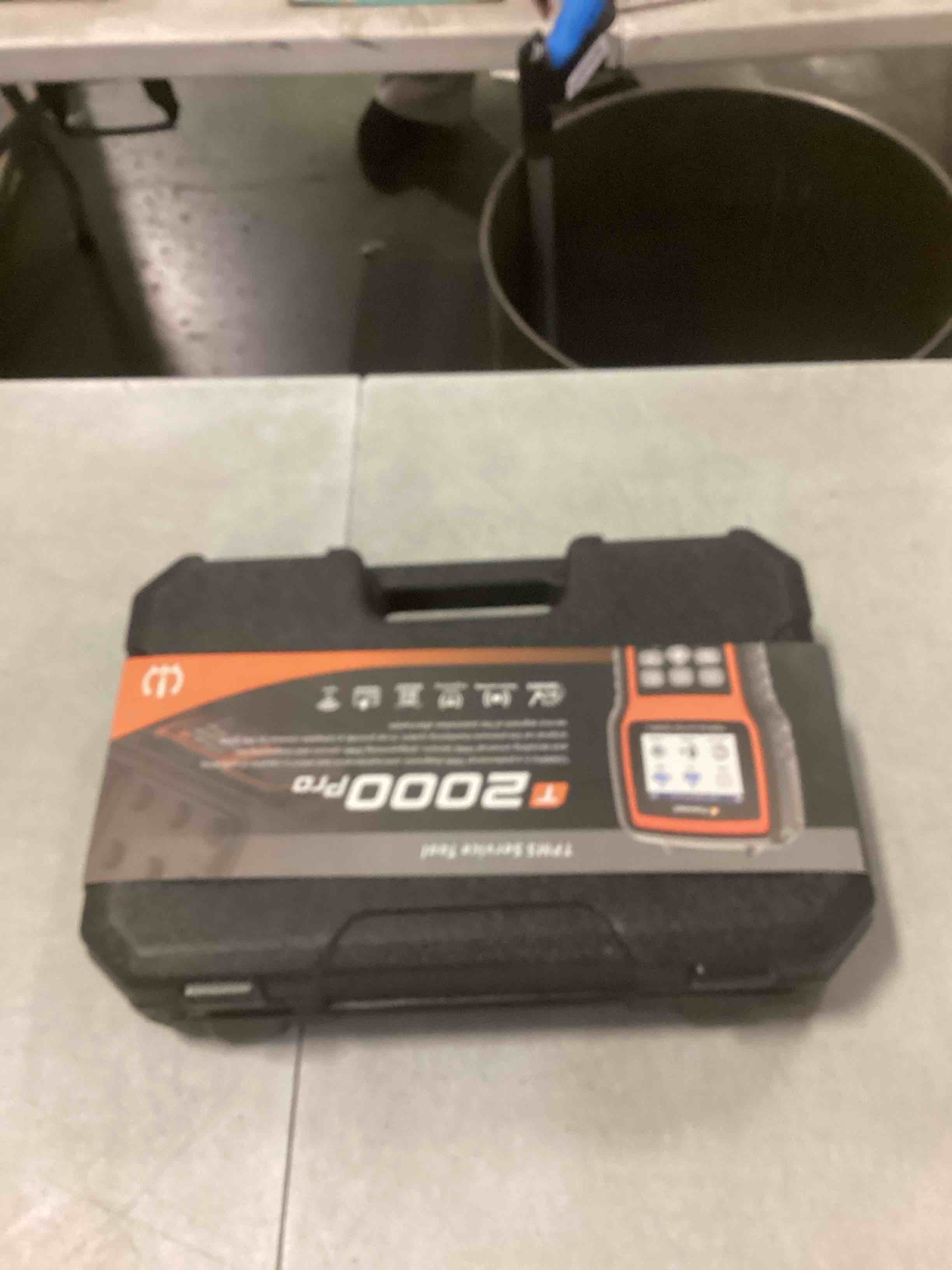 https://s3.amazonaws.com/lotting-images-prod/bidfta/PNK2261978_1739455163510.jpeg