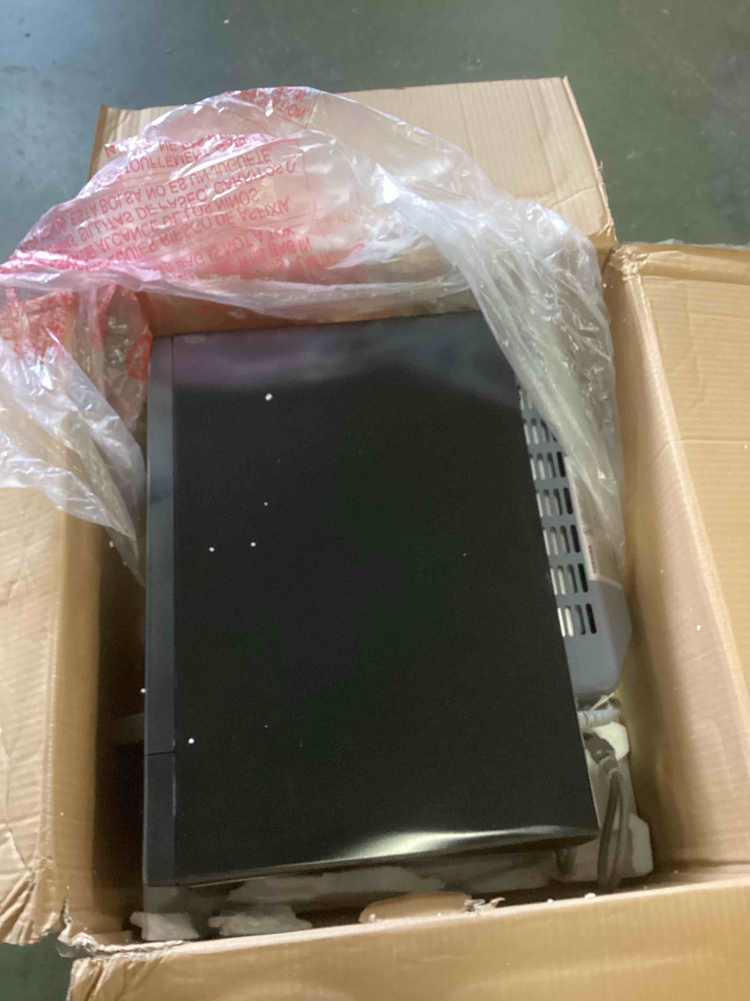 https://s3.amazonaws.com/lotting-images-prod/bidfta/PNK2262592_1739822136450.jpeg