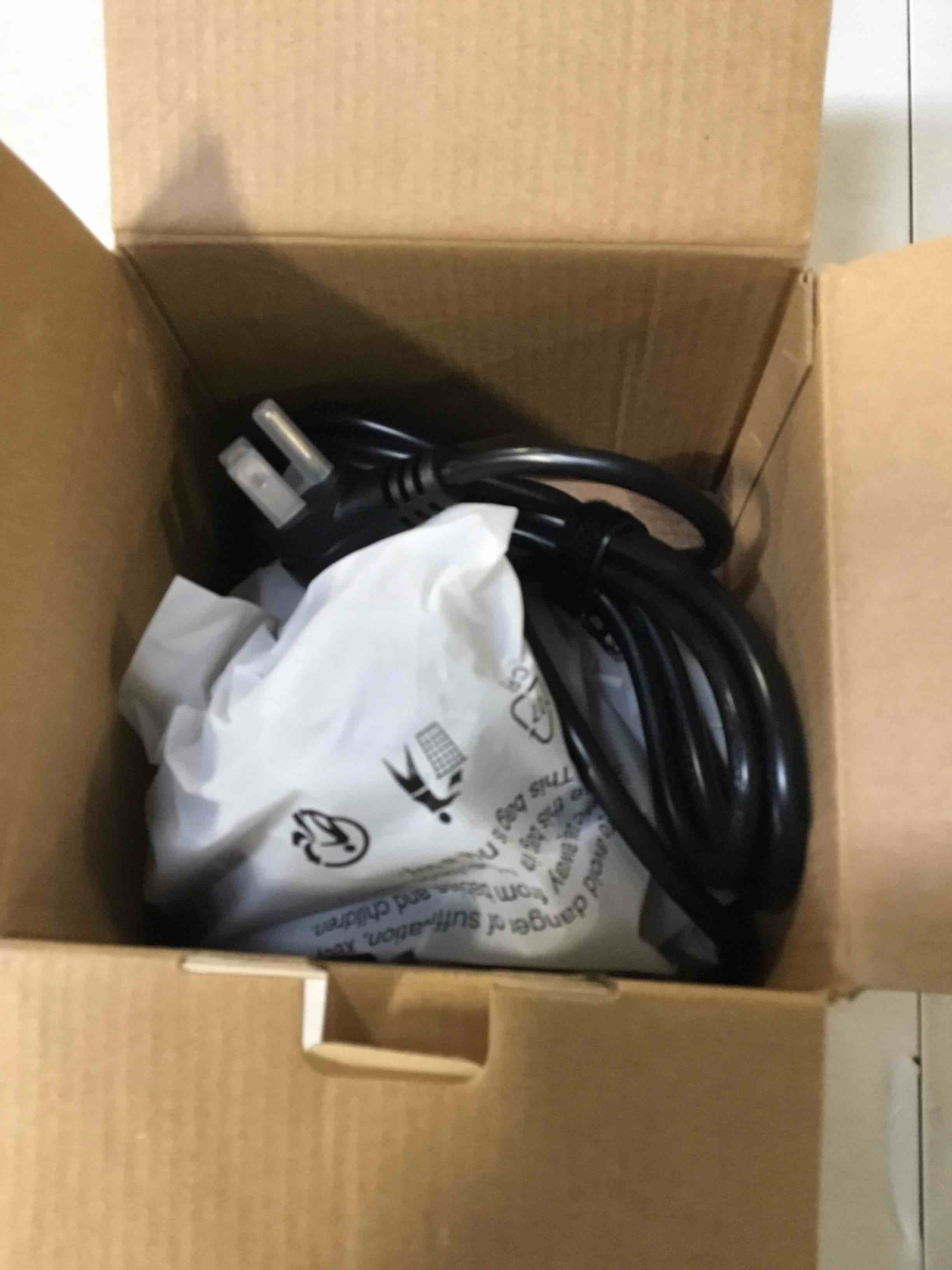 https://s3.amazonaws.com/lotting-images-prod/bidfta/PNK2263762_1738962469703.jpeg