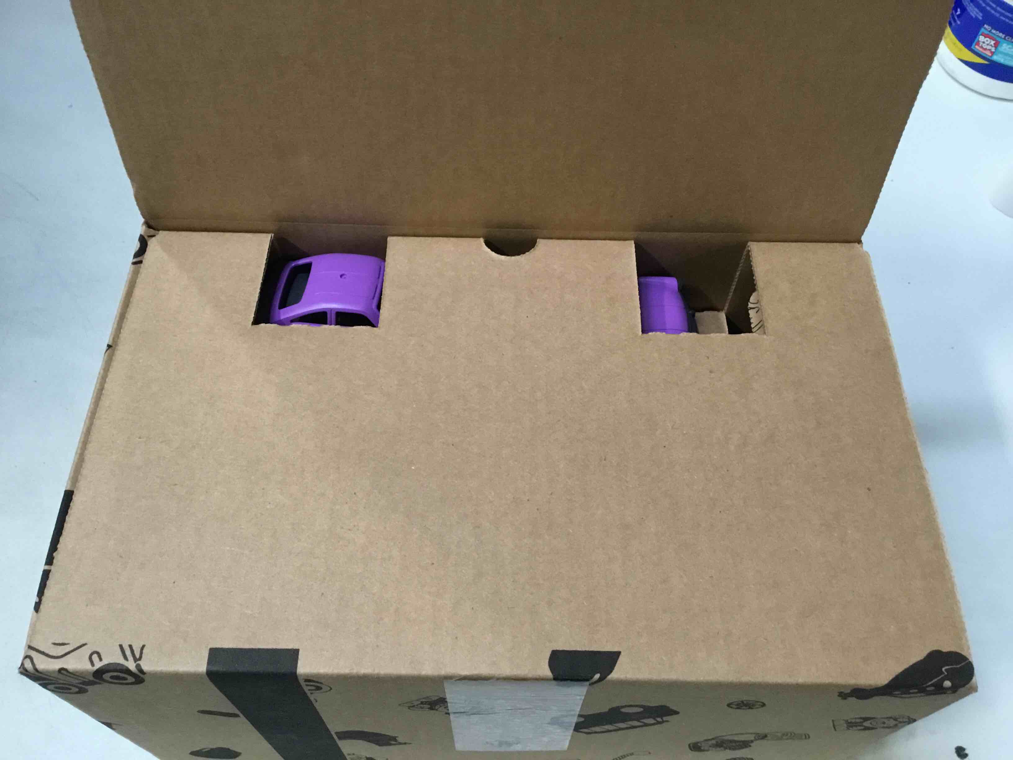 https://s3.amazonaws.com/lotting-images-prod/bidfta/PNK2265657_1740066655703.jpeg