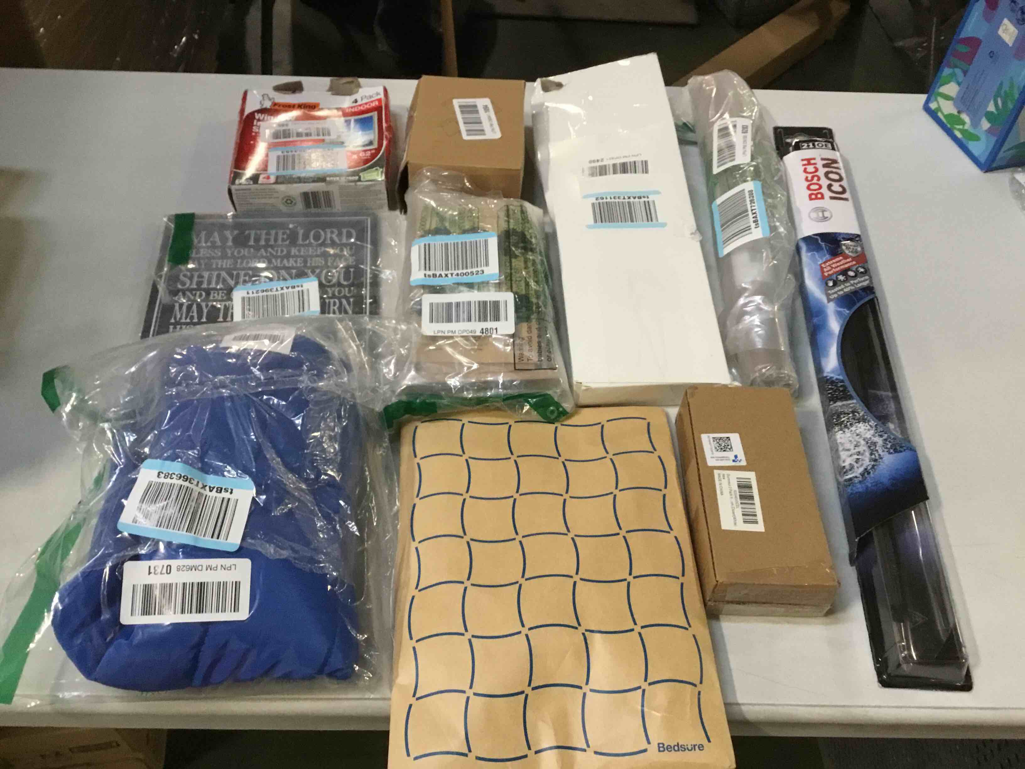 https://s3.amazonaws.com/lotting-images-prod/bidfta/PNK2265801_1740149274511.jpeg