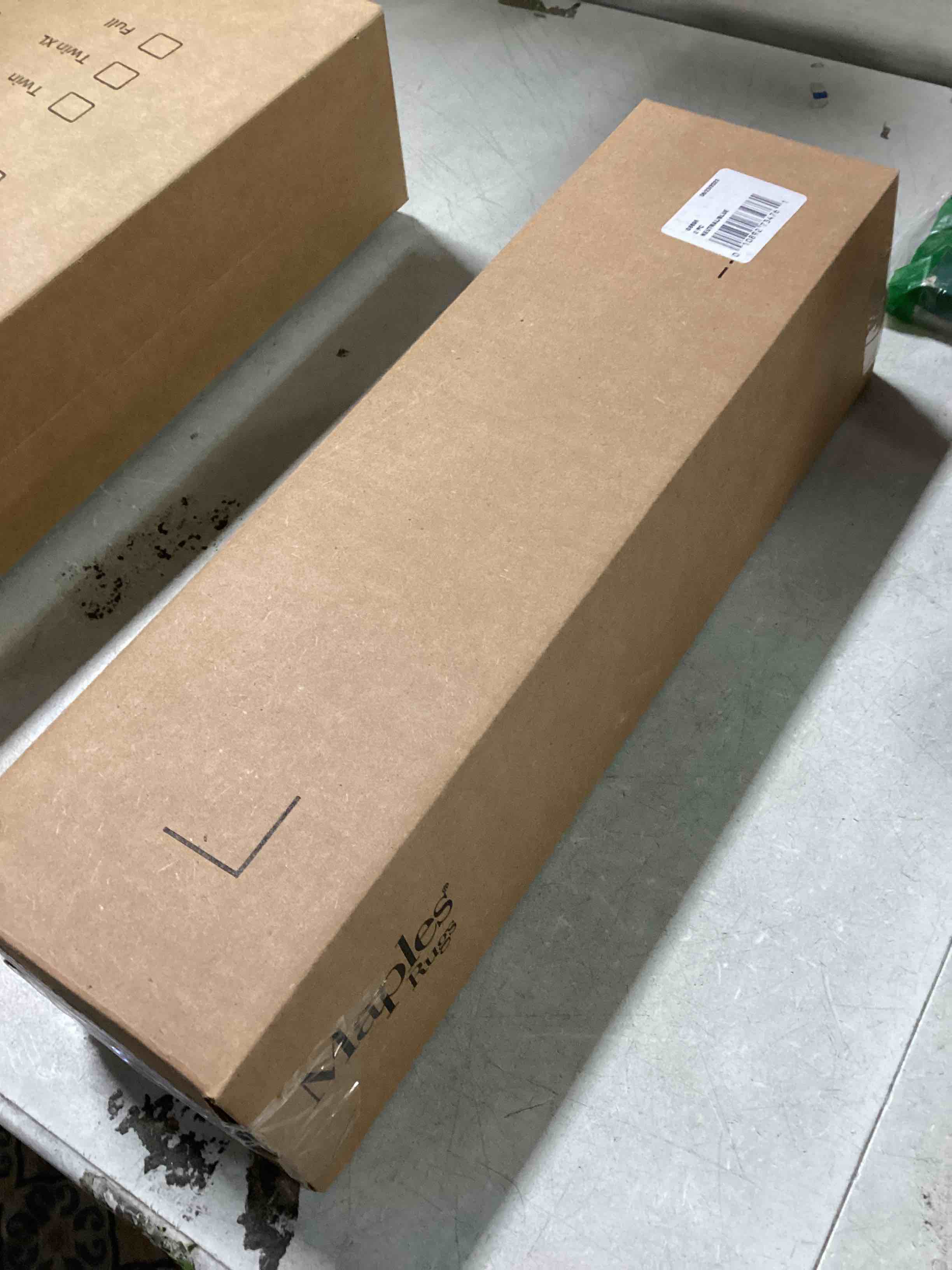 https://s3.amazonaws.com/lotting-images-prod/bidfta/PNK2267375_1739280697224.jpeg