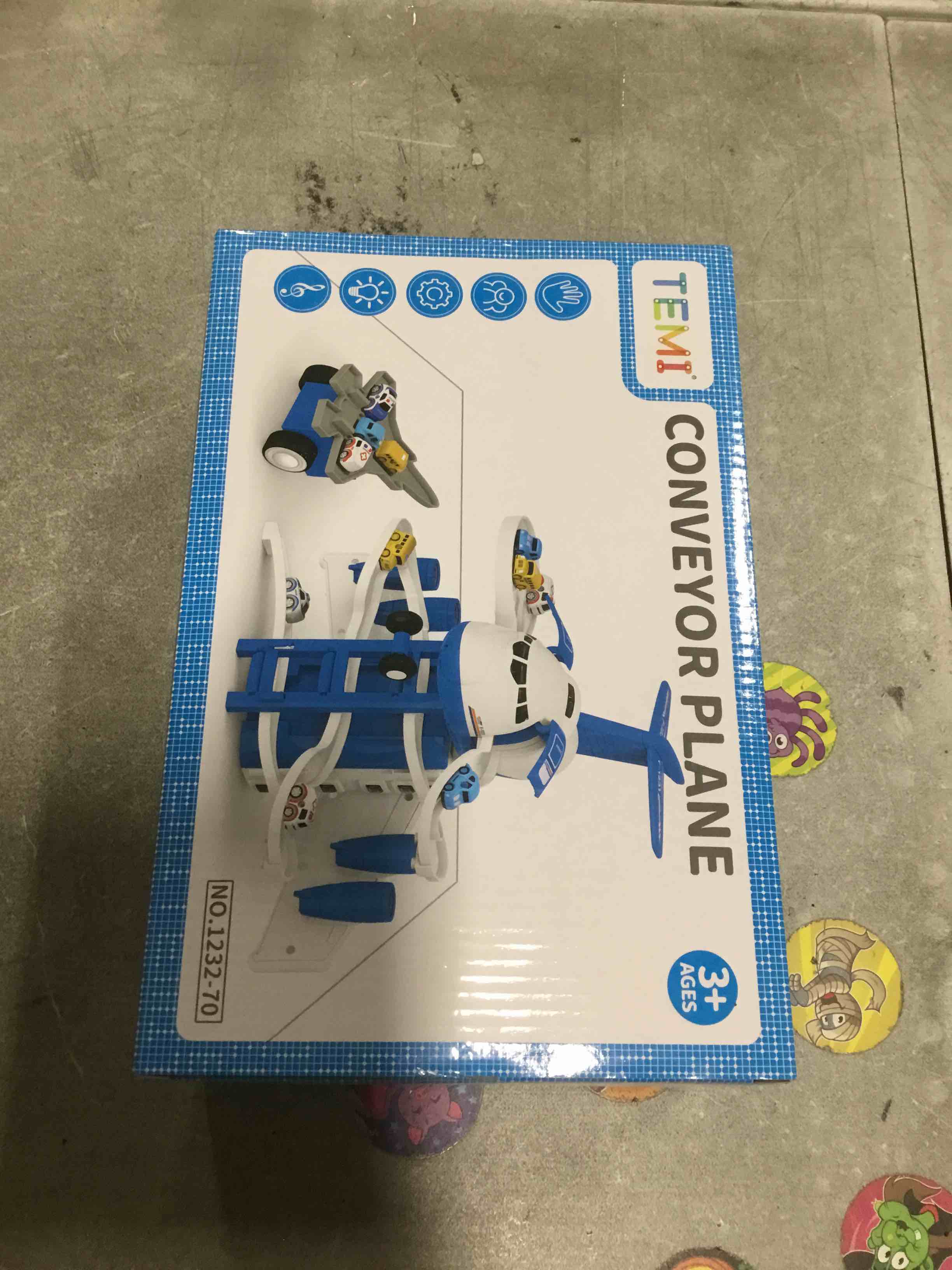 https://s3.amazonaws.com/lotting-images-prod/bidfta/PNK2269142_1739299872899.jpeg