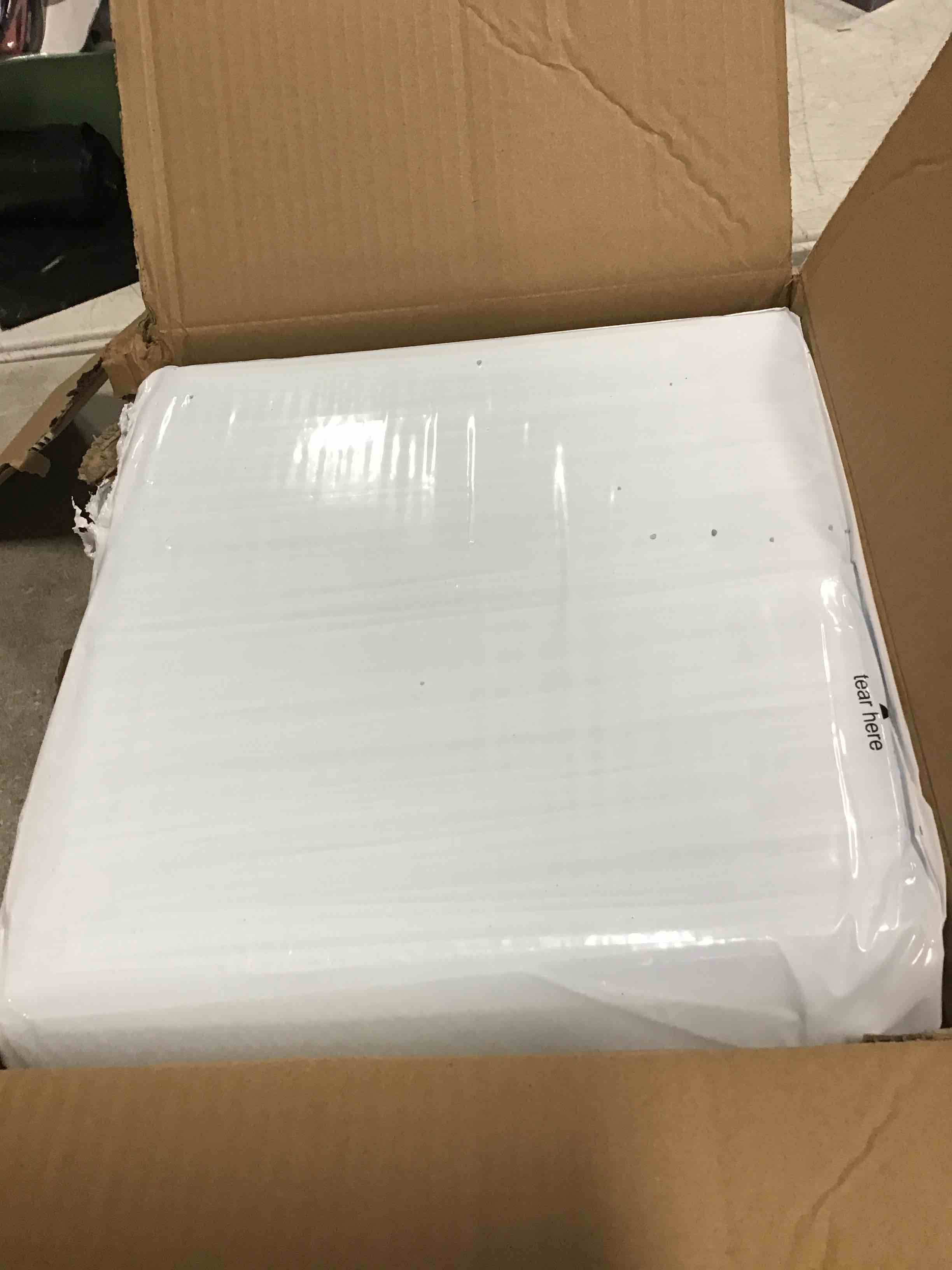 https://s3.amazonaws.com/lotting-images-prod/bidfta/PNK2271033_1740488892262.jpeg