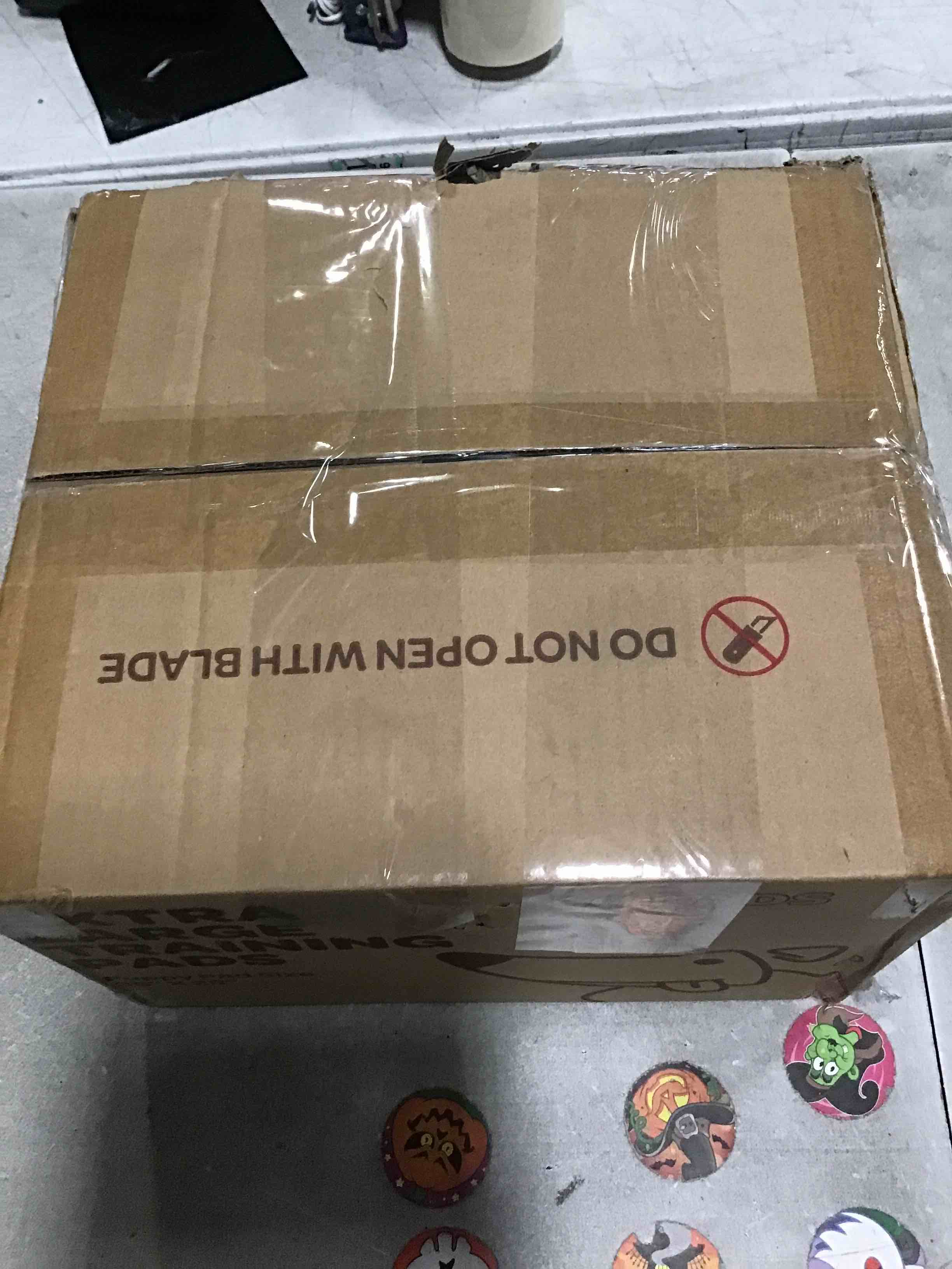 https://s3.amazonaws.com/lotting-images-prod/bidfta/PNK2271033_1740488925874.jpeg