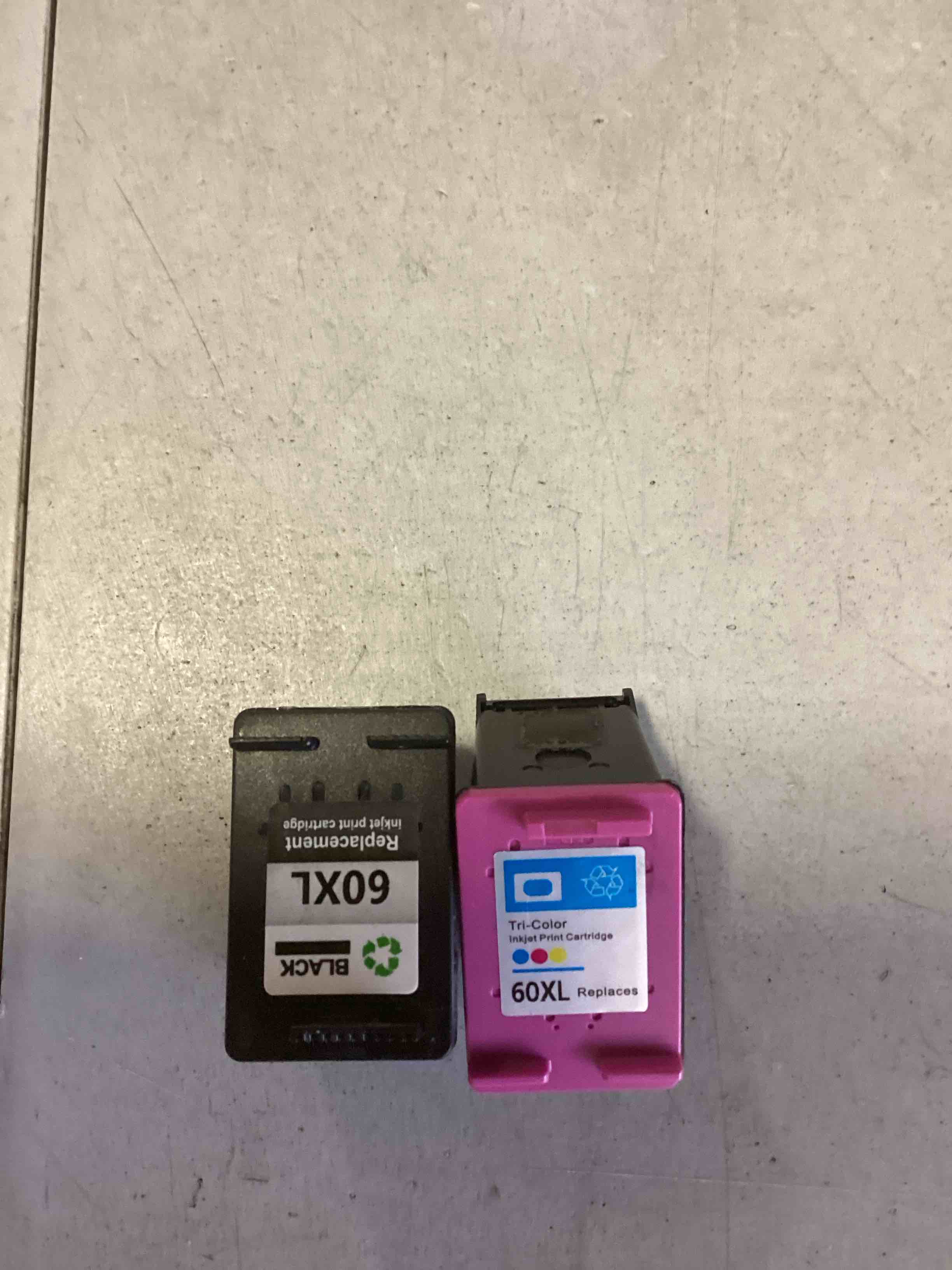https://s3.amazonaws.com/lotting-images-prod/bidfta/PNK2272993_1737731829367.jpeg