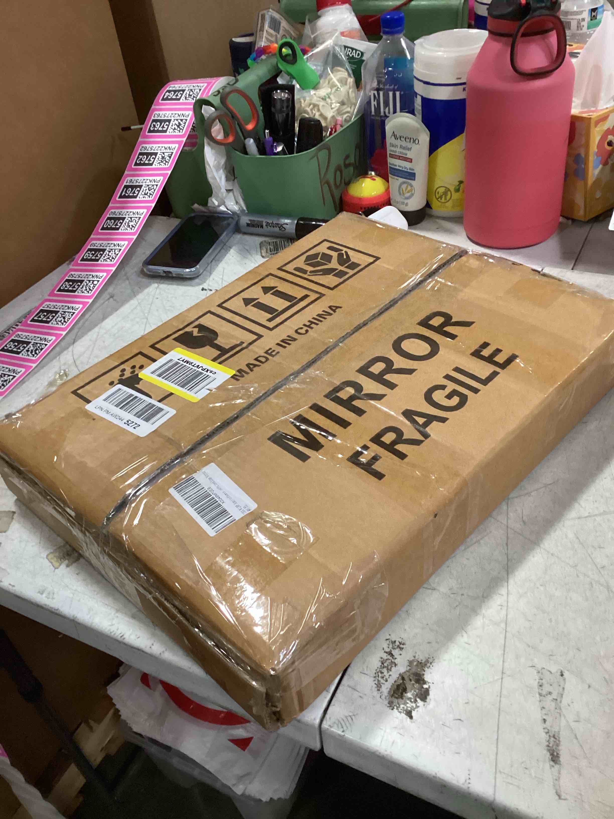 https://s3.amazonaws.com/lotting-images-prod/bidfta/PNK2275744_1738259361794.jpeg