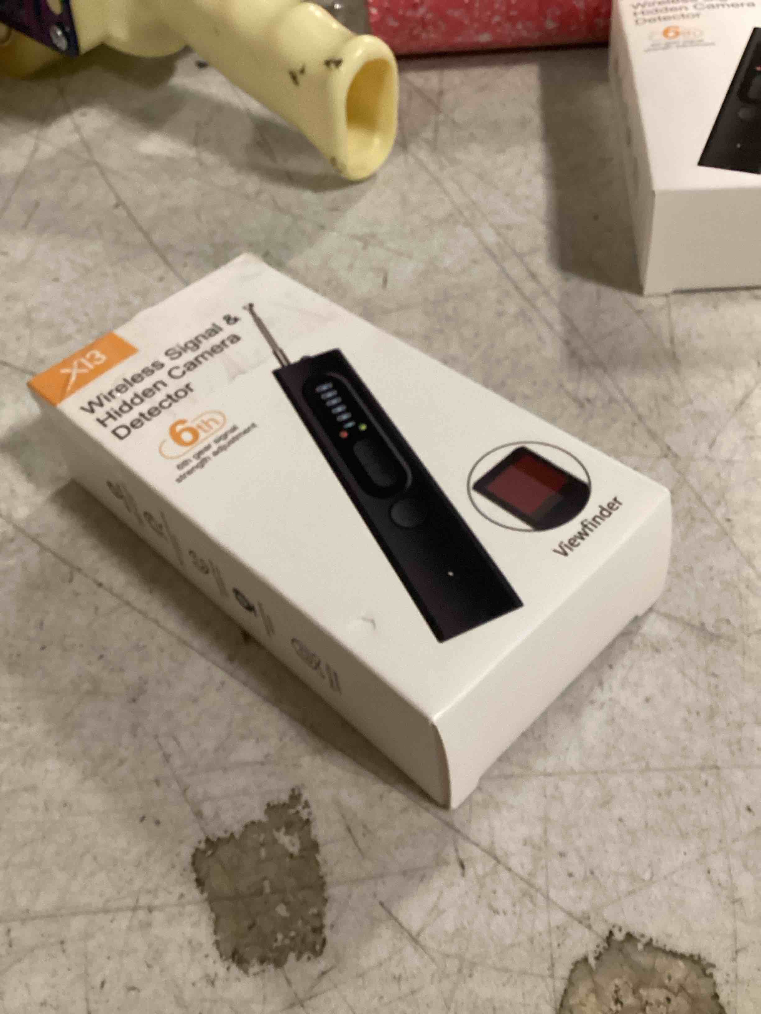 https://s3.amazonaws.com/lotting-images-prod/bidfta/PNK2276189_1738674041179.jpeg